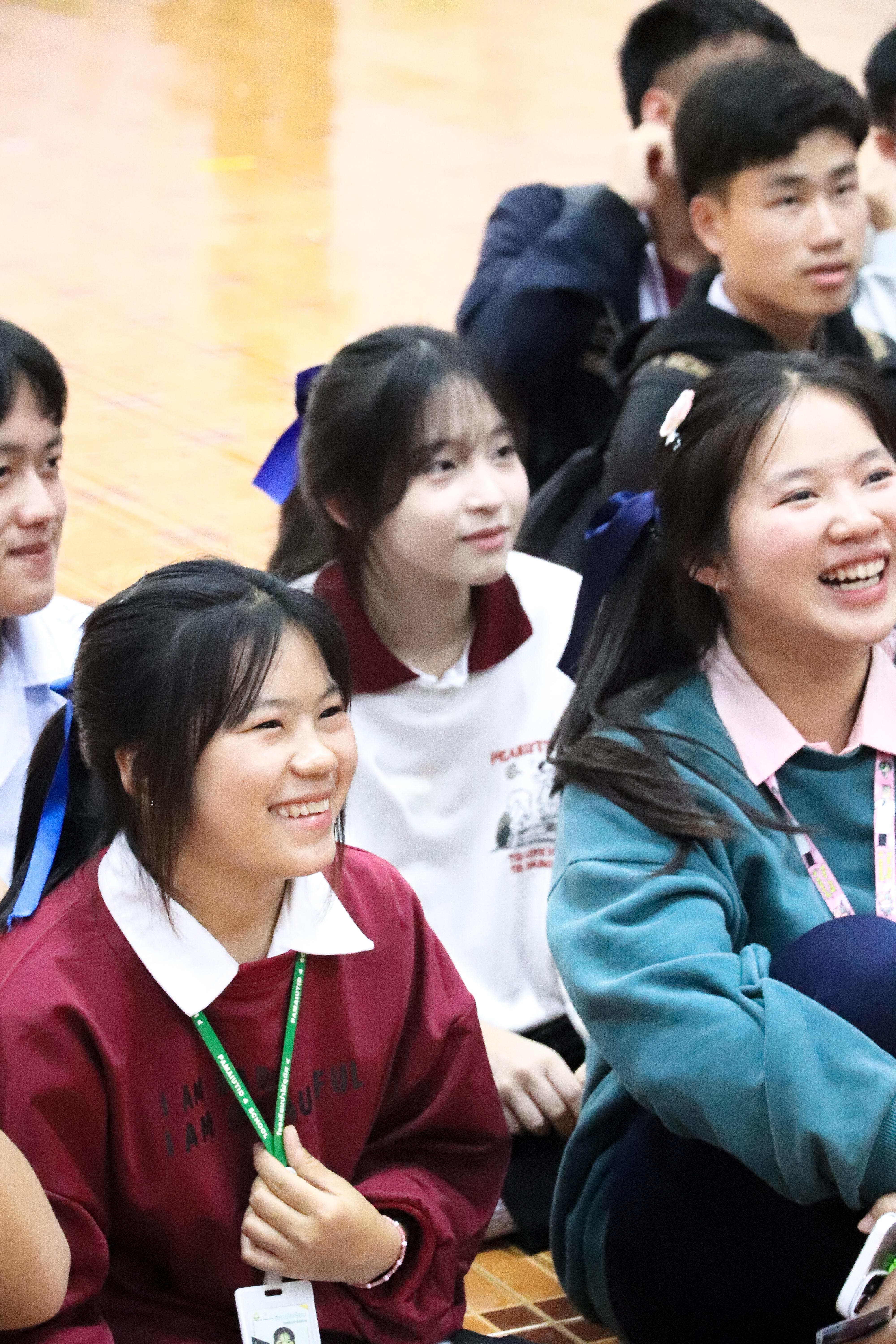 202. วันที่ 18 ธันวาคม 2567 โปรแกรมวิทยาศาสตร์ทั่วไป โปรแกรมคอมพิวเตอร์ โปรแกรมภาษาจีน ออกแนะแนวการศึกษาต่อ ณ โรงเรียนสรรพวิทยาคม อำเภอแม่สอด จังหวัดตาก และโรงเรียนป่าไม้อุทิศ 4 อำเภอพบพระ จังหวัดตาก