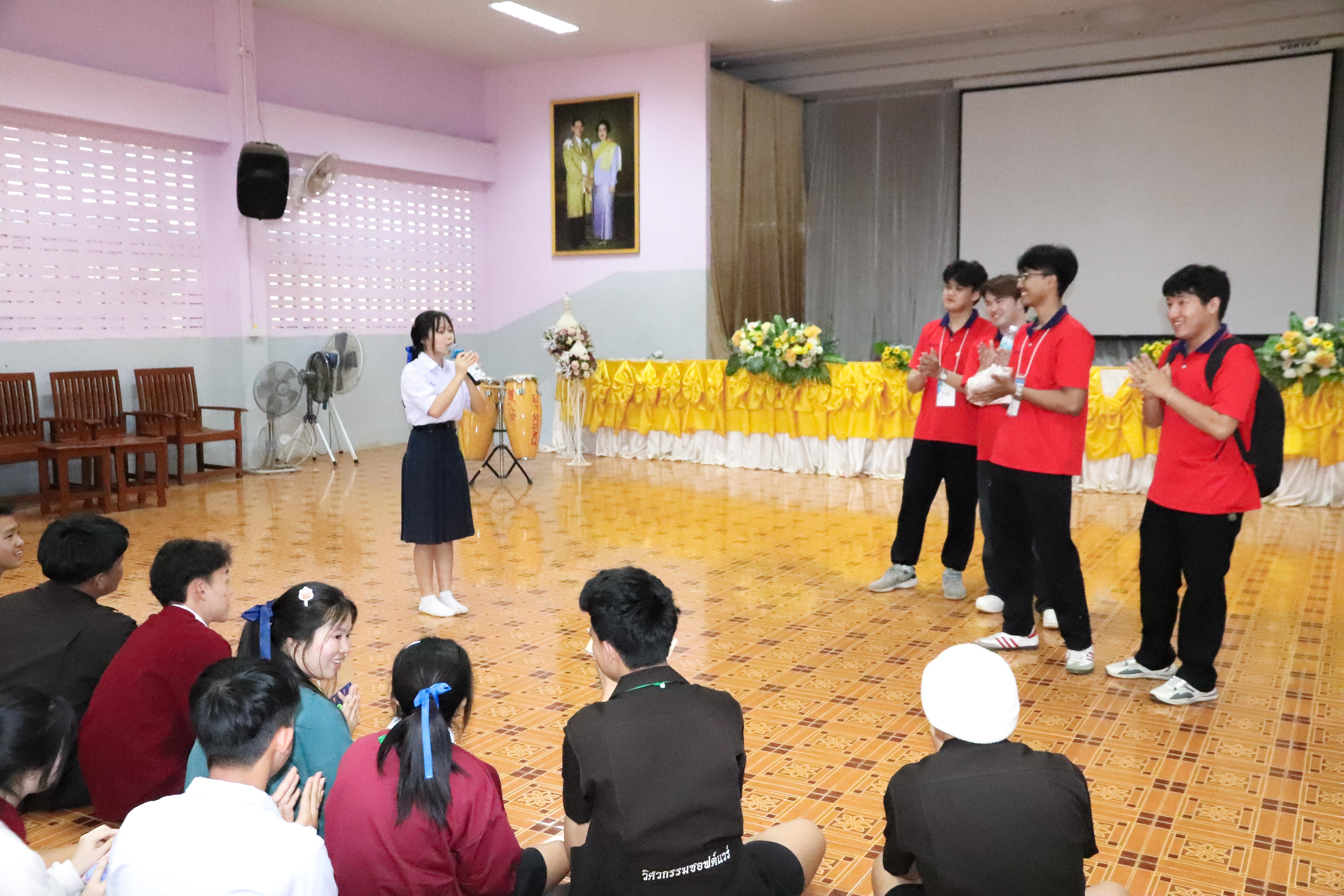 213. วันที่ 18 ธันวาคม 2567 โปรแกรมวิทยาศาสตร์ทั่วไป โปรแกรมคอมพิวเตอร์ โปรแกรมภาษาจีน ออกแนะแนวการศึกษาต่อ ณ โรงเรียนสรรพวิทยาคม อำเภอแม่สอด จังหวัดตาก และโรงเรียนป่าไม้อุทิศ 4 อำเภอพบพระ จังหวัดตาก
