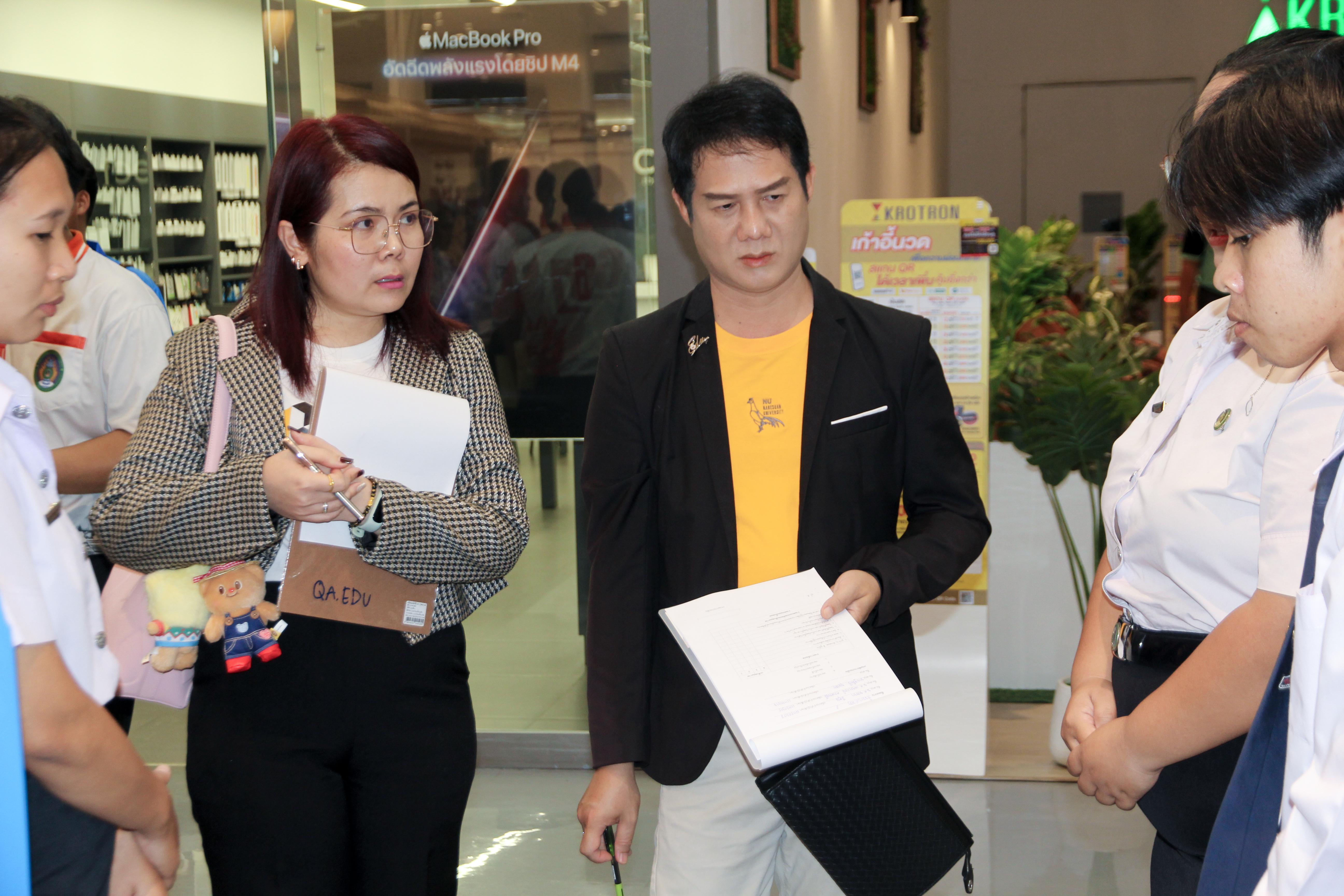71. วันที่ 16 กุมภาพันธ์ 2568 โปรแกรมวิชาวิทยาศาสตร์ทั่วไป จัดนิทรรศการโปรแกรมวิชาวิทยาศาสตร์ ประจำปีงบ 2568 ณ ห้างสรรพสินค้าโรบินสันไลฟ์สไตล์ โดยมีรศ.ดร.บัรฑิต ฉัตรวิโรจน์ คณบดีคณะครุศาสตร์ เป็นประธานกล่าวเปิดนิทรรศการฯ