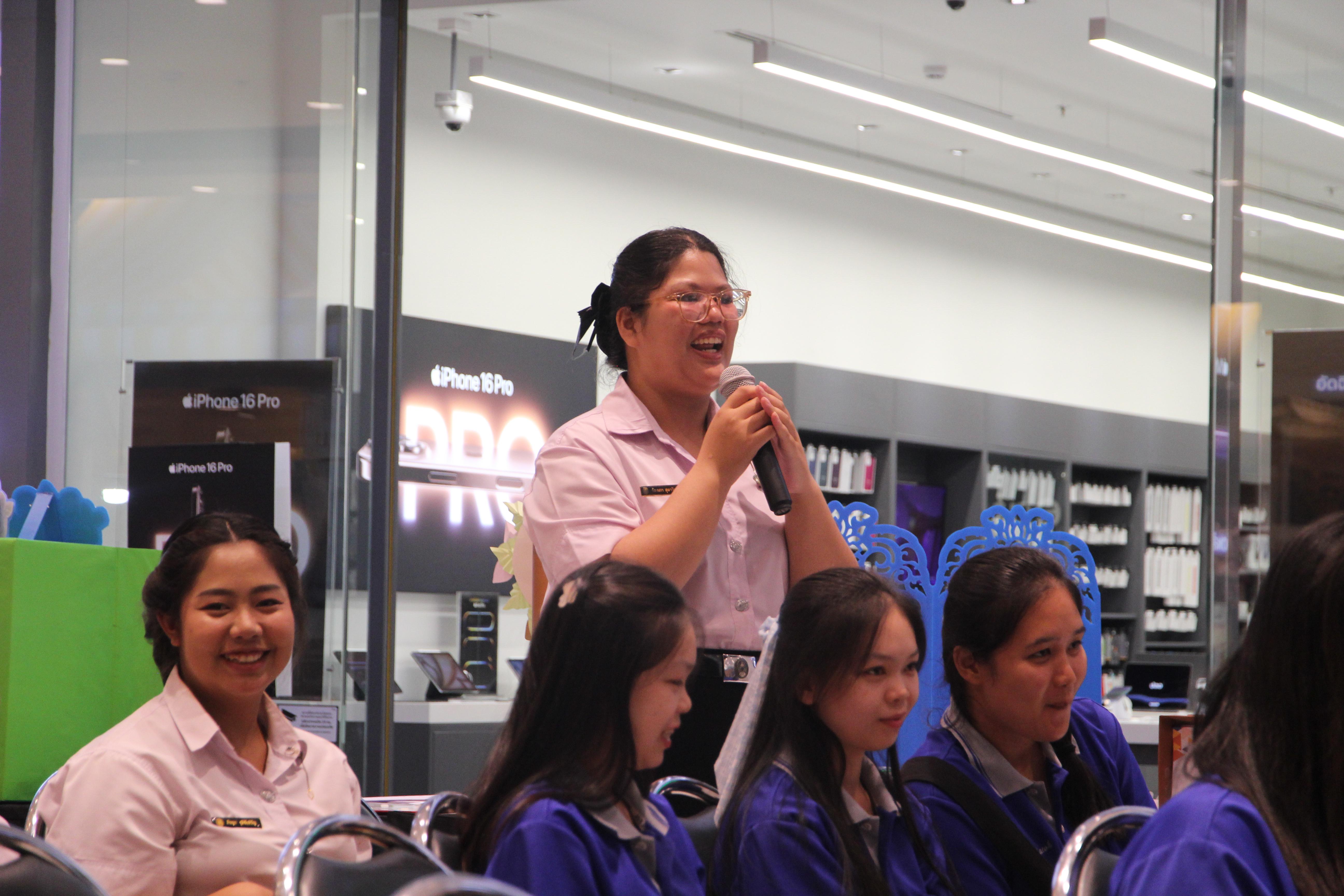 131. วันที่ 16 กุมภาพันธ์ 2568 โปรแกรมวิชาวิทยาศาสตร์ทั่วไป จัดนิทรรศการโปรแกรมวิชาวิทยาศาสตร์ ประจำปีงบ 2568 ณ ห้างสรรพสินค้าโรบินสันไลฟ์สไตล์ โดยมีรศ.ดร.บัรฑิต ฉัตรวิโรจน์ คณบดีคณะครุศาสตร์ เป็นประธานกล่าวเปิดนิทรรศการฯ