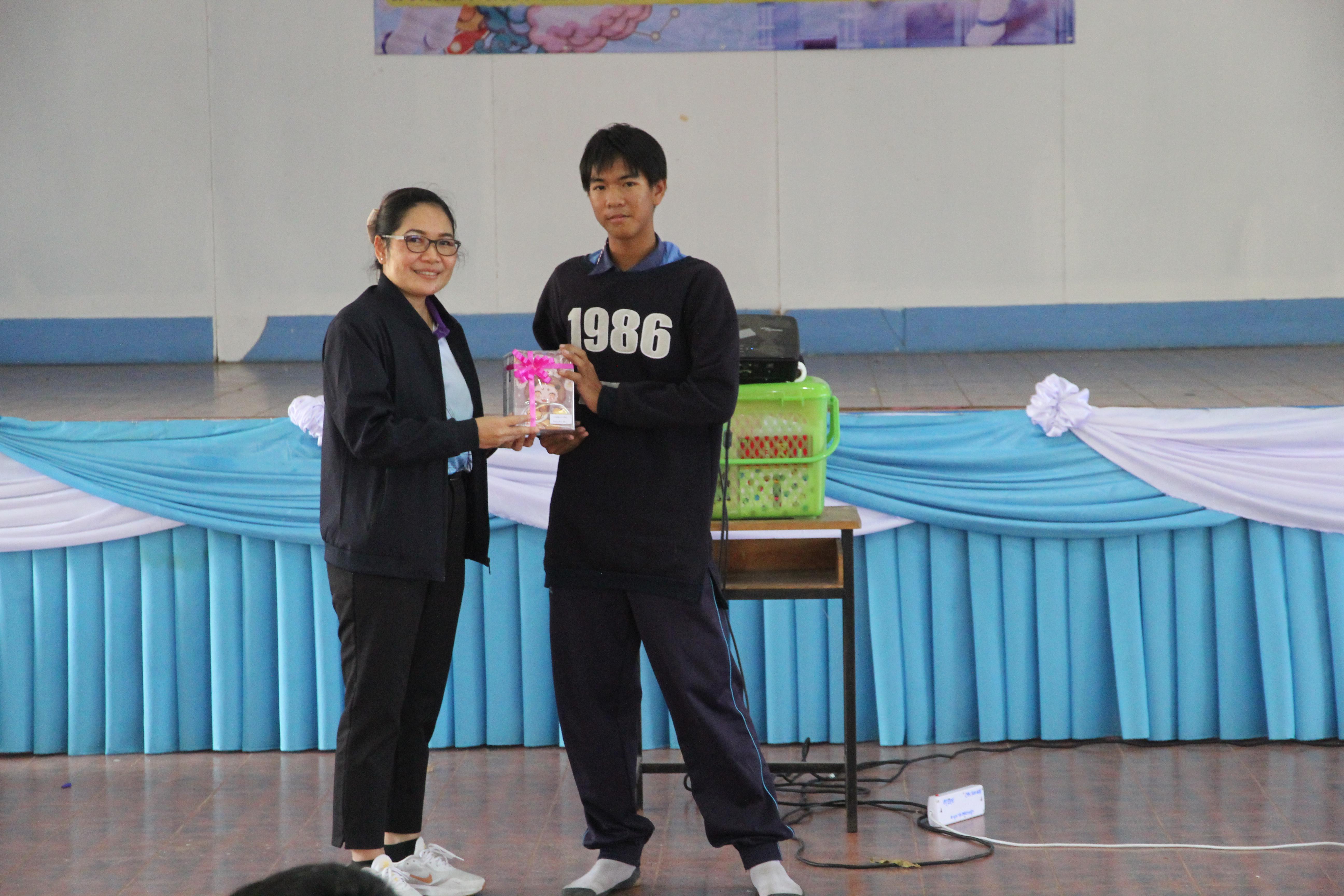 276. วันที่ 18 กุมภาพันธ์ 2568 โปรแกรมวิทยาศาสตร์ทั่วไปได้จัดกิจกรรมค่ายสเต็มศึกษา ณ โรงเรียนอนุบาลคลองขลุง อ.คลองขลุง จ.กำแพงเพชร