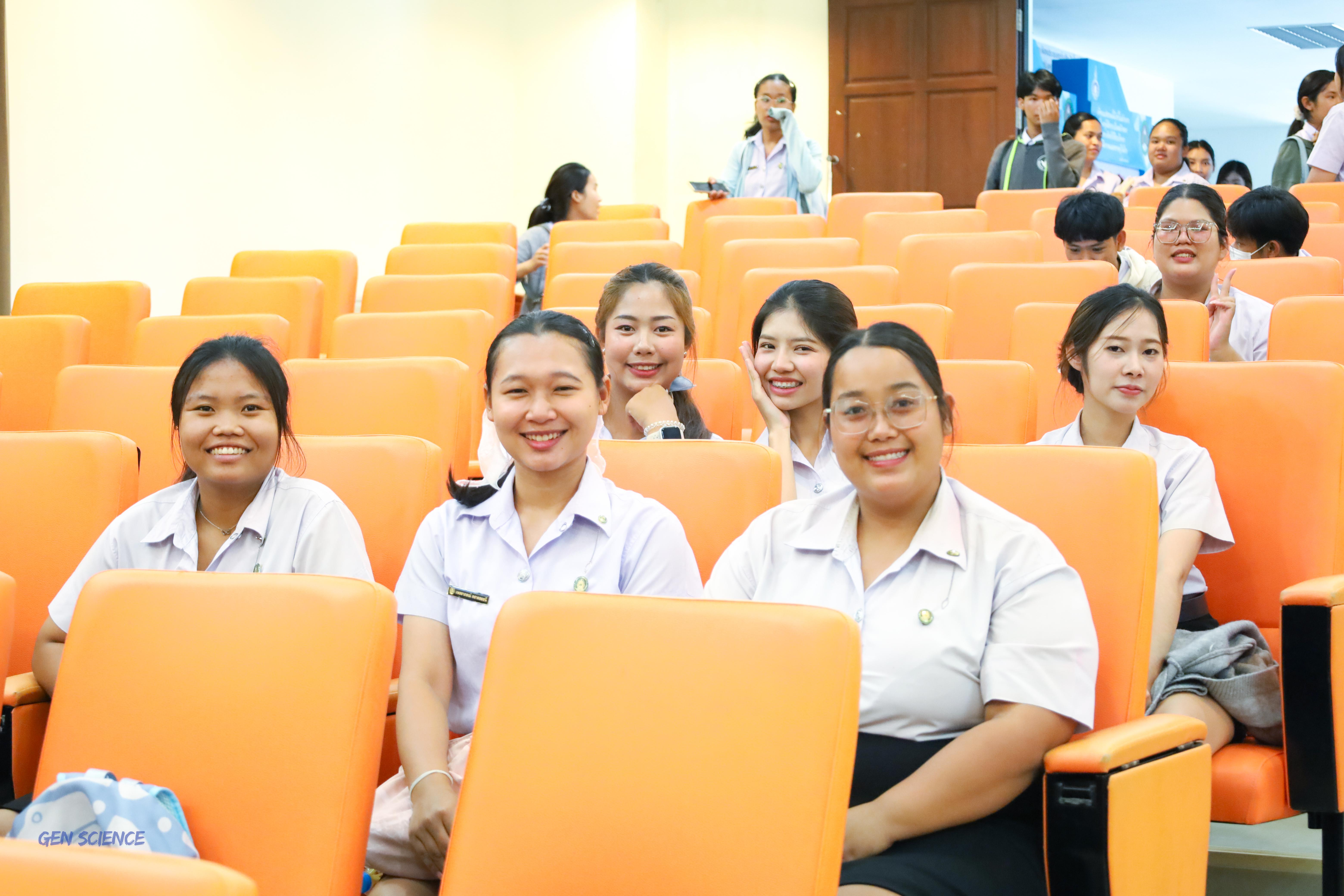 10. วันที่ 11 มิถุนายน 2568 โปรแกรมวิชาวิทยาศาสตร์ทั่วไป จัดกิจกรรมปฐมนิเทศนักศึกษาใหม่ปี 1 ณ ห้องครุร่มสัก 2 คณะครุศาสตร์ มหาวิทยาลัยราชภัฏกำแพงเพชร