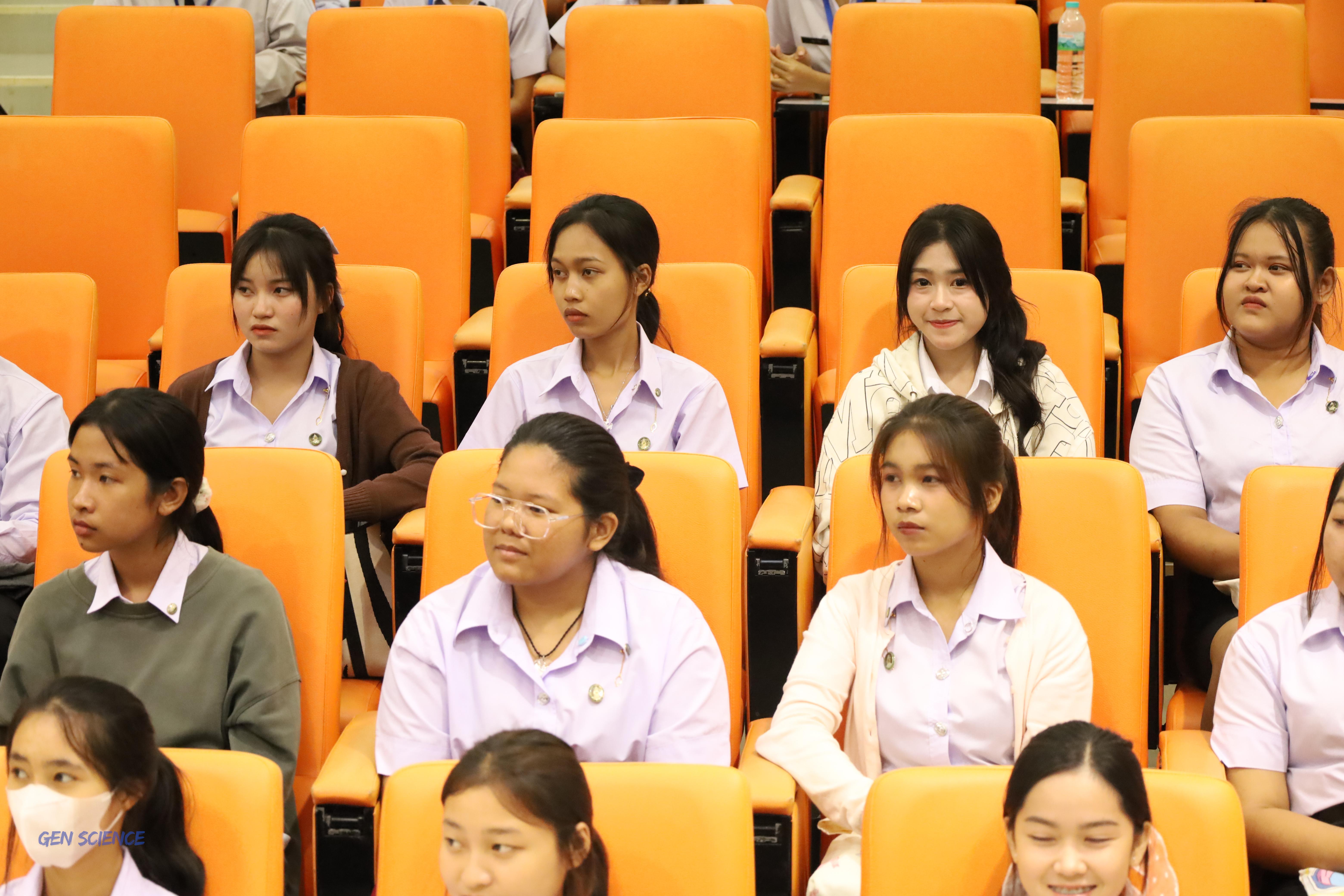 35. วันที่ 11 มิถุนายน 2568 โปรแกรมวิชาวิทยาศาสตร์ทั่วไป จัดกิจกรรมปฐมนิเทศนักศึกษาใหม่ปี 1 ณ ห้องครุร่มสัก 2 คณะครุศาสตร์ มหาวิทยาลัยราชภัฏกำแพงเพชร