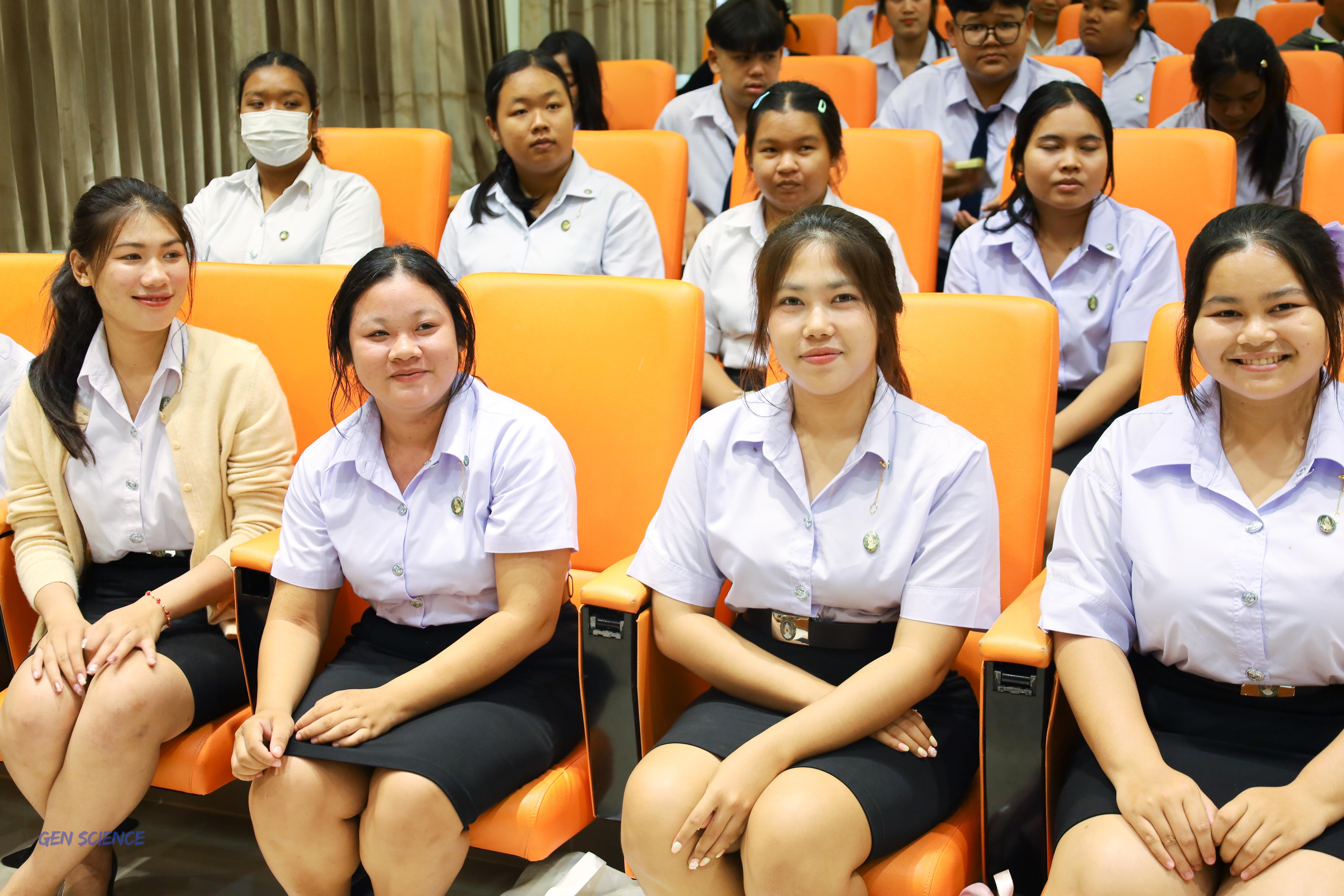 41. วันที่ 11 มิถุนายน 2568 โปรแกรมวิชาวิทยาศาสตร์ทั่วไป จัดกิจกรรมปฐมนิเทศนักศึกษาใหม่ปี 1 ณ ห้องครุร่มสัก 2 คณะครุศาสตร์ มหาวิทยาลัยราชภัฏกำแพงเพชร