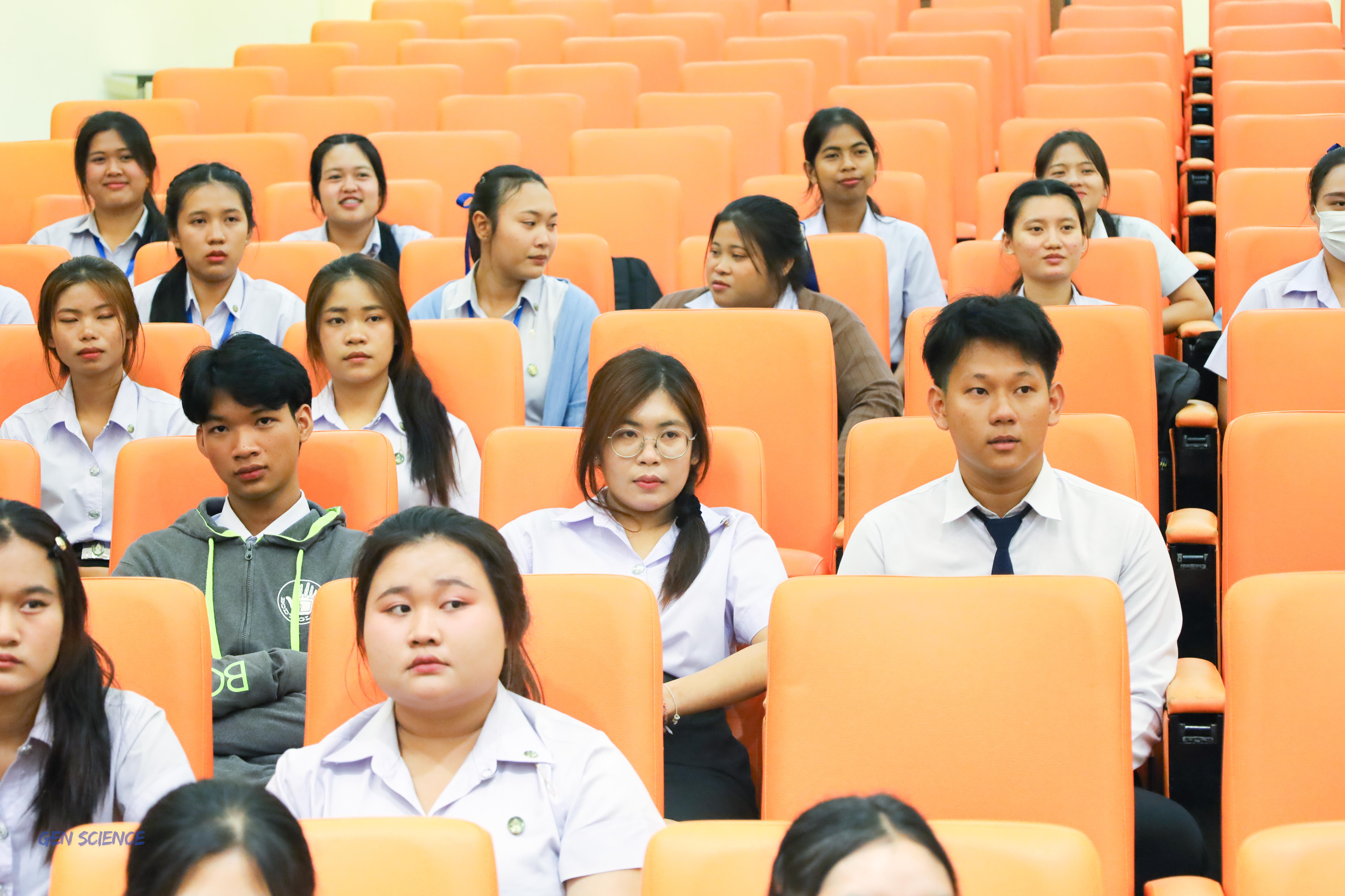 46. วันที่ 11 มิถุนายน 2568 โปรแกรมวิชาวิทยาศาสตร์ทั่วไป จัดกิจกรรมปฐมนิเทศนักศึกษาใหม่ปี 1 ณ ห้องครุร่มสัก 2 คณะครุศาสตร์ มหาวิทยาลัยราชภัฏกำแพงเพชร
