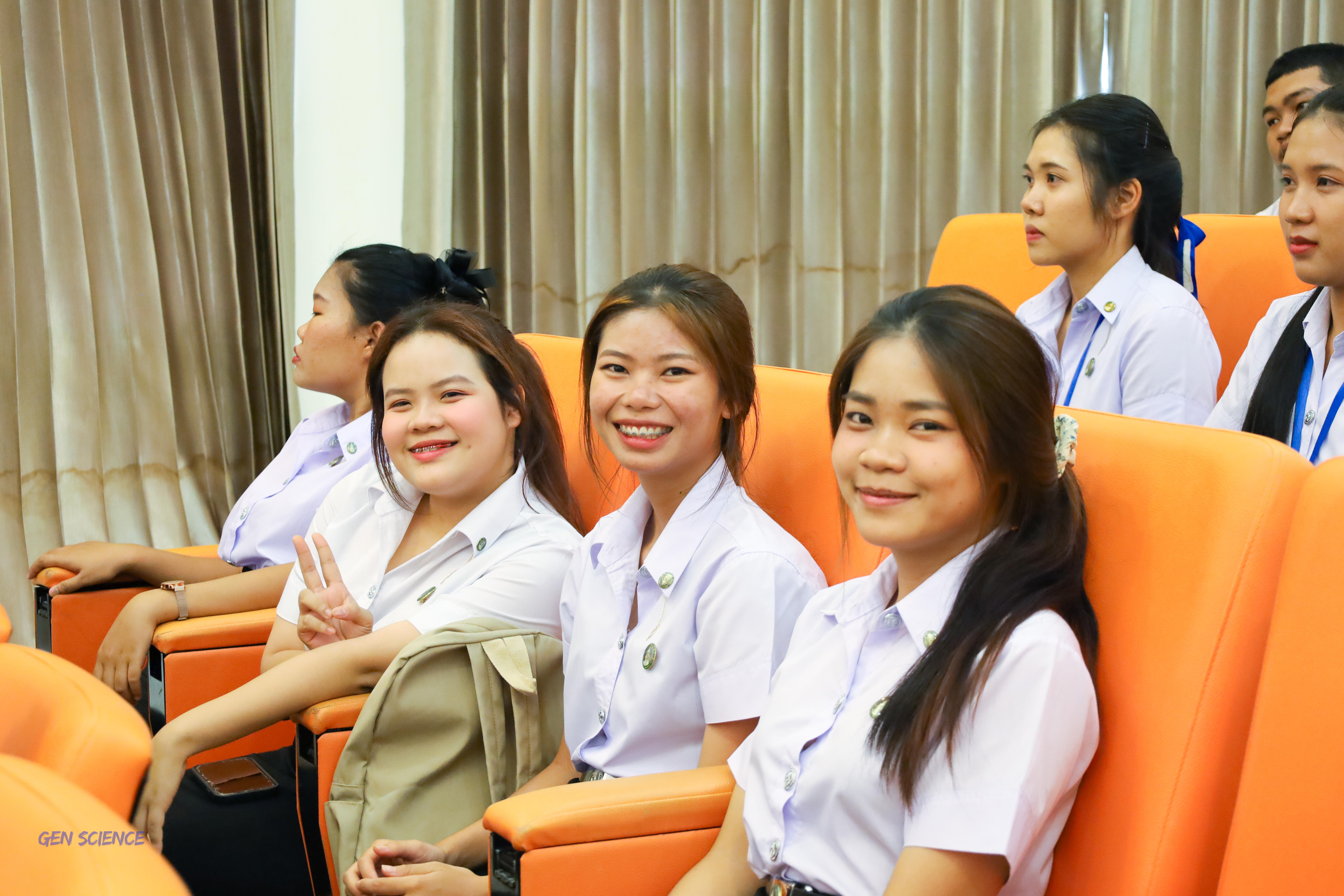 51. วันที่ 11 มิถุนายน 2568 โปรแกรมวิชาวิทยาศาสตร์ทั่วไป จัดกิจกรรมปฐมนิเทศนักศึกษาใหม่ปี 1 ณ ห้องครุร่มสัก 2 คณะครุศาสตร์ มหาวิทยาลัยราชภัฏกำแพงเพชร