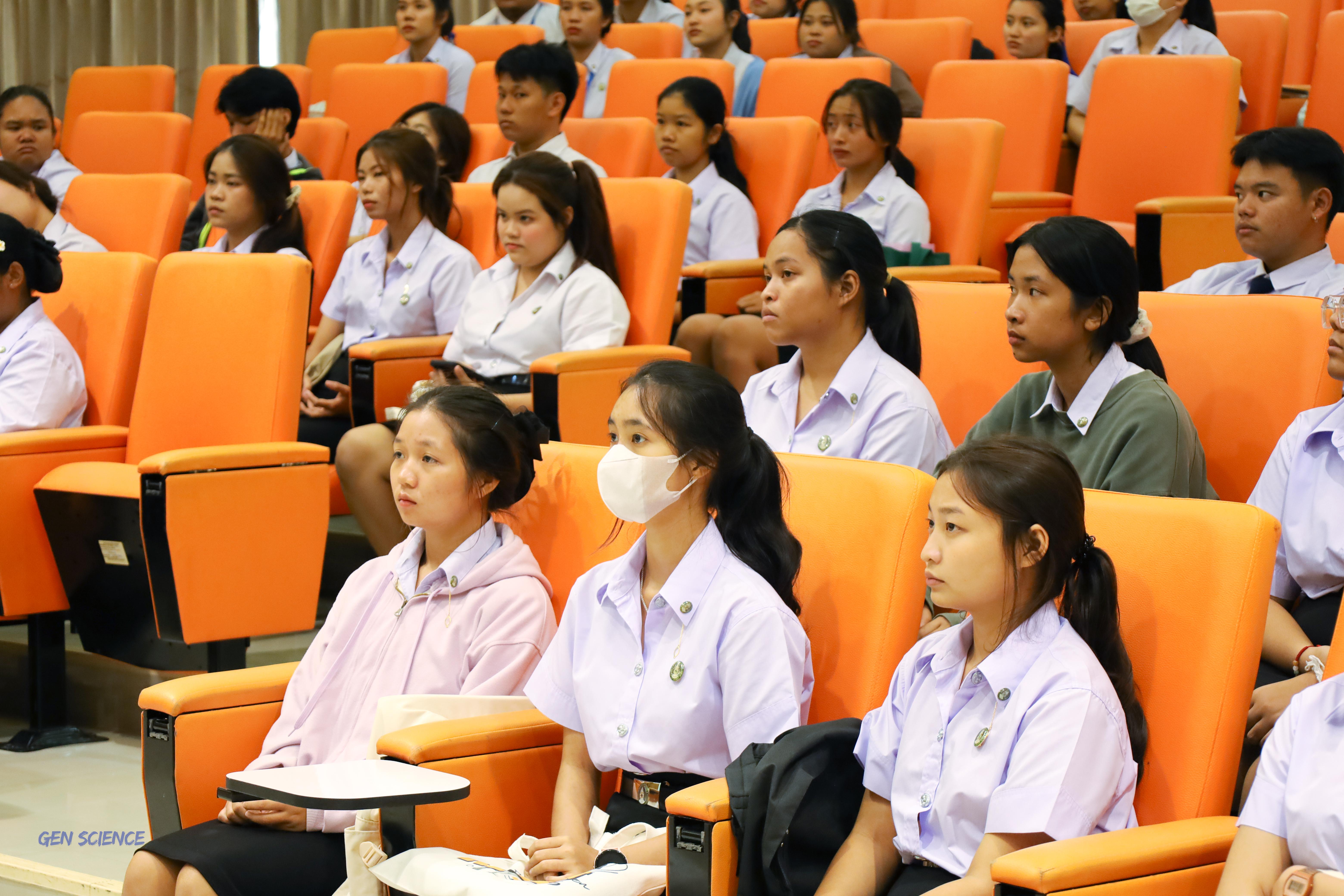 74. วันที่ 11 มิถุนายน 2568 โปรแกรมวิชาวิทยาศาสตร์ทั่วไป จัดกิจกรรมปฐมนิเทศนักศึกษาใหม่ปี 1 ณ ห้องครุร่มสัก 2 คณะครุศาสตร์ มหาวิทยาลัยราชภัฏกำแพงเพชร