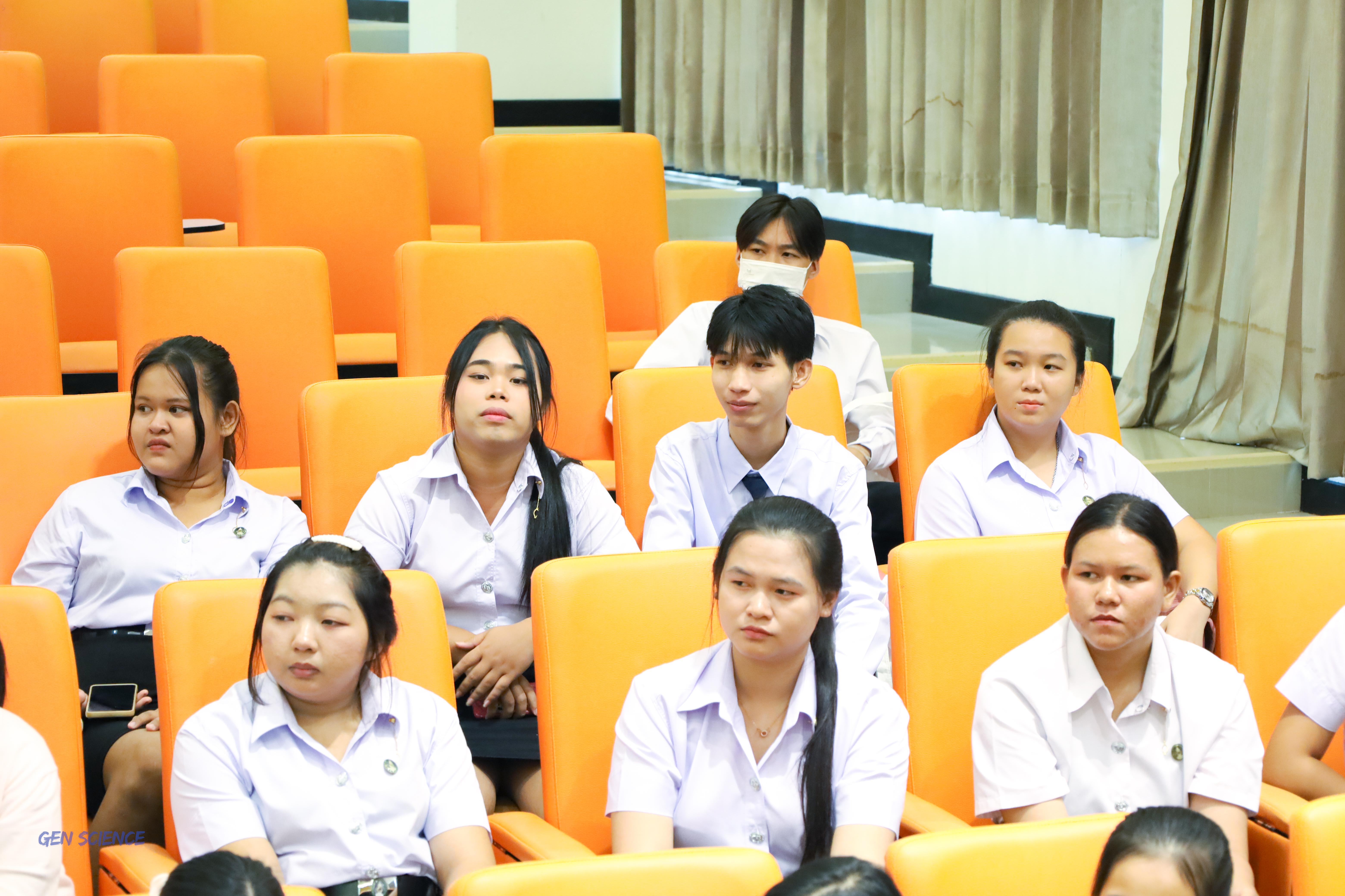 97. วันที่ 11 มิถุนายน 2568 โปรแกรมวิชาวิทยาศาสตร์ทั่วไป จัดกิจกรรมปฐมนิเทศนักศึกษาใหม่ปี 1 ณ ห้องครุร่มสัก 2 คณะครุศาสตร์ มหาวิทยาลัยราชภัฏกำแพงเพชร