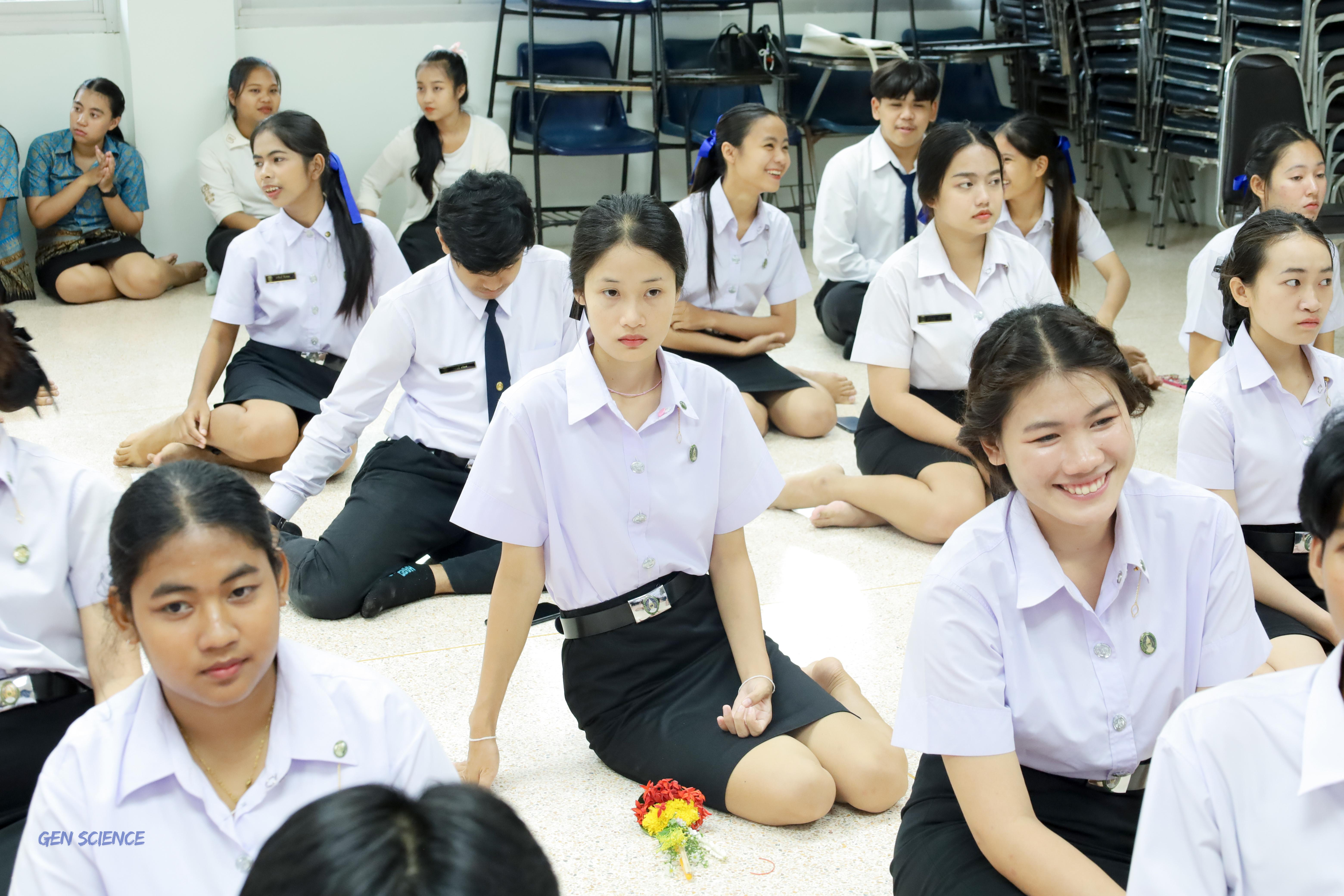 34. พิธีไหว้ครูประจำโปรแกรมวิชาวิทยาศาสตร์ทั่วไป ปีการศึกษา 2568