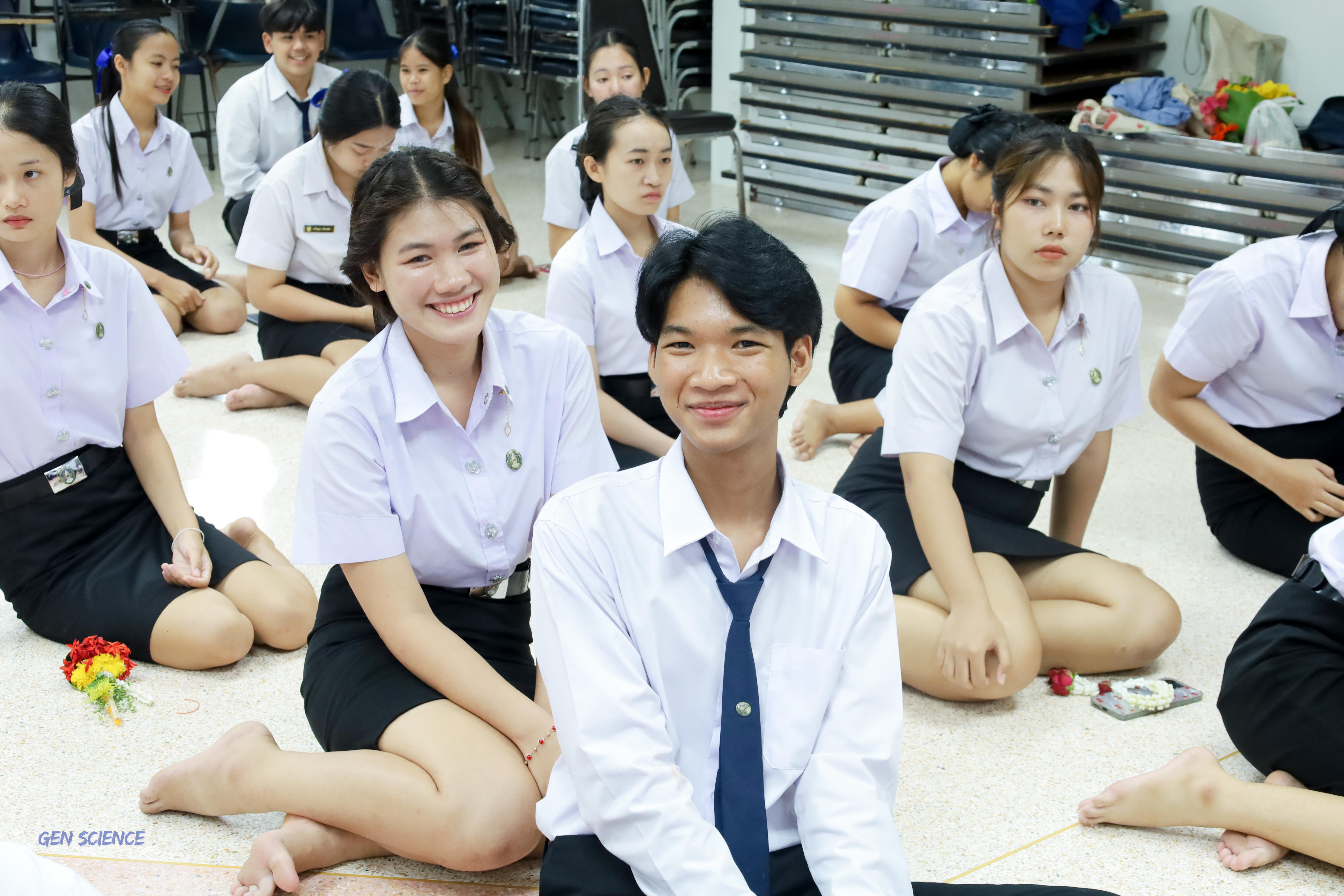 36. พิธีไหว้ครูประจำโปรแกรมวิชาวิทยาศาสตร์ทั่วไป ปีการศึกษา 2568