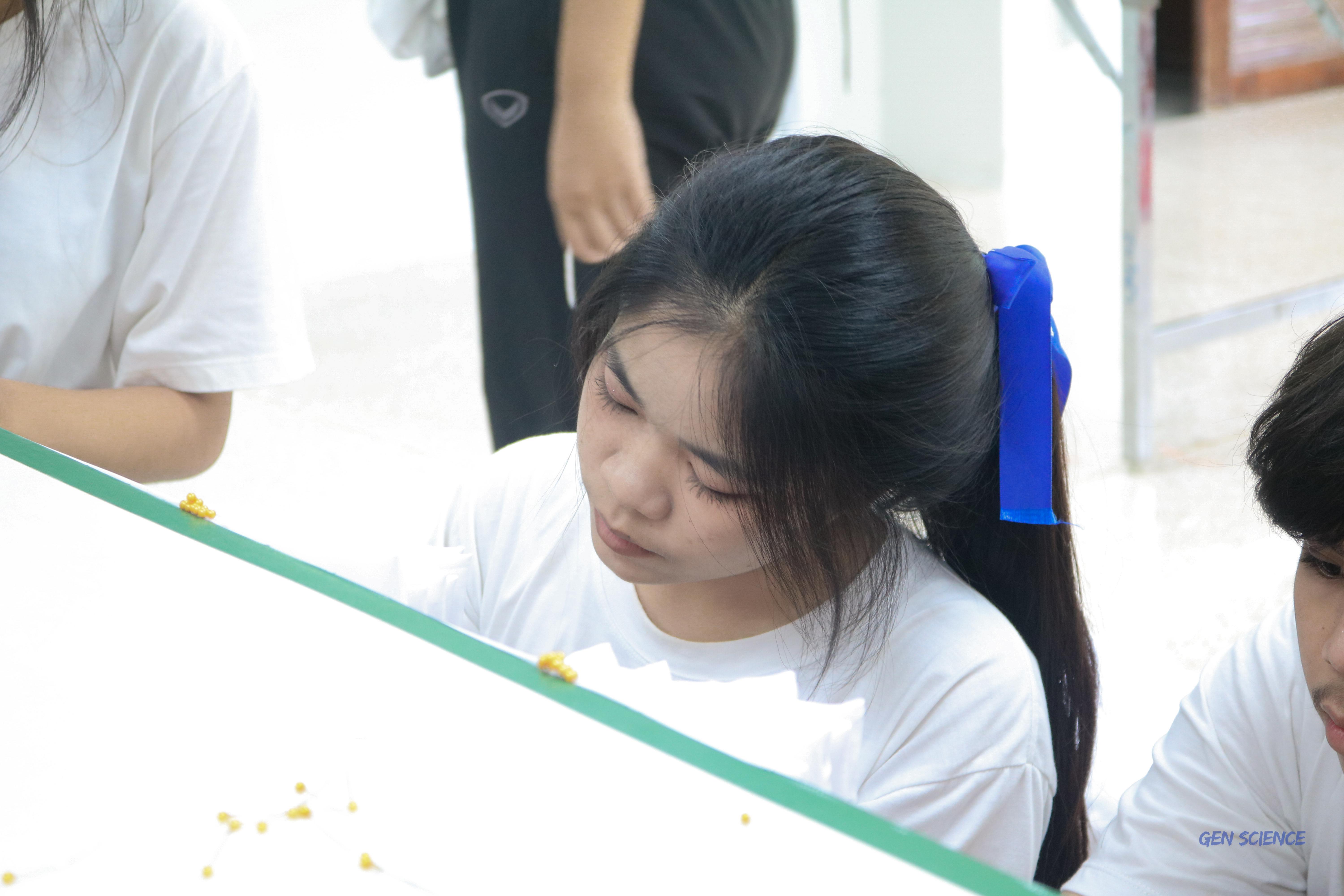 31. วันที่ 20 กรกฎาคม 2568 ผศ.ดร.มณฑา หมีไพรพฤกษ์ ได้จัดกิจกรรมจับจีบผ้าให้นักศึกษาโปรแกรมวิชาวิทยาศาสตร์ทั่วไปชั้นปีที่ 1 ณ ตึกจุฬาภรณ์ฯ