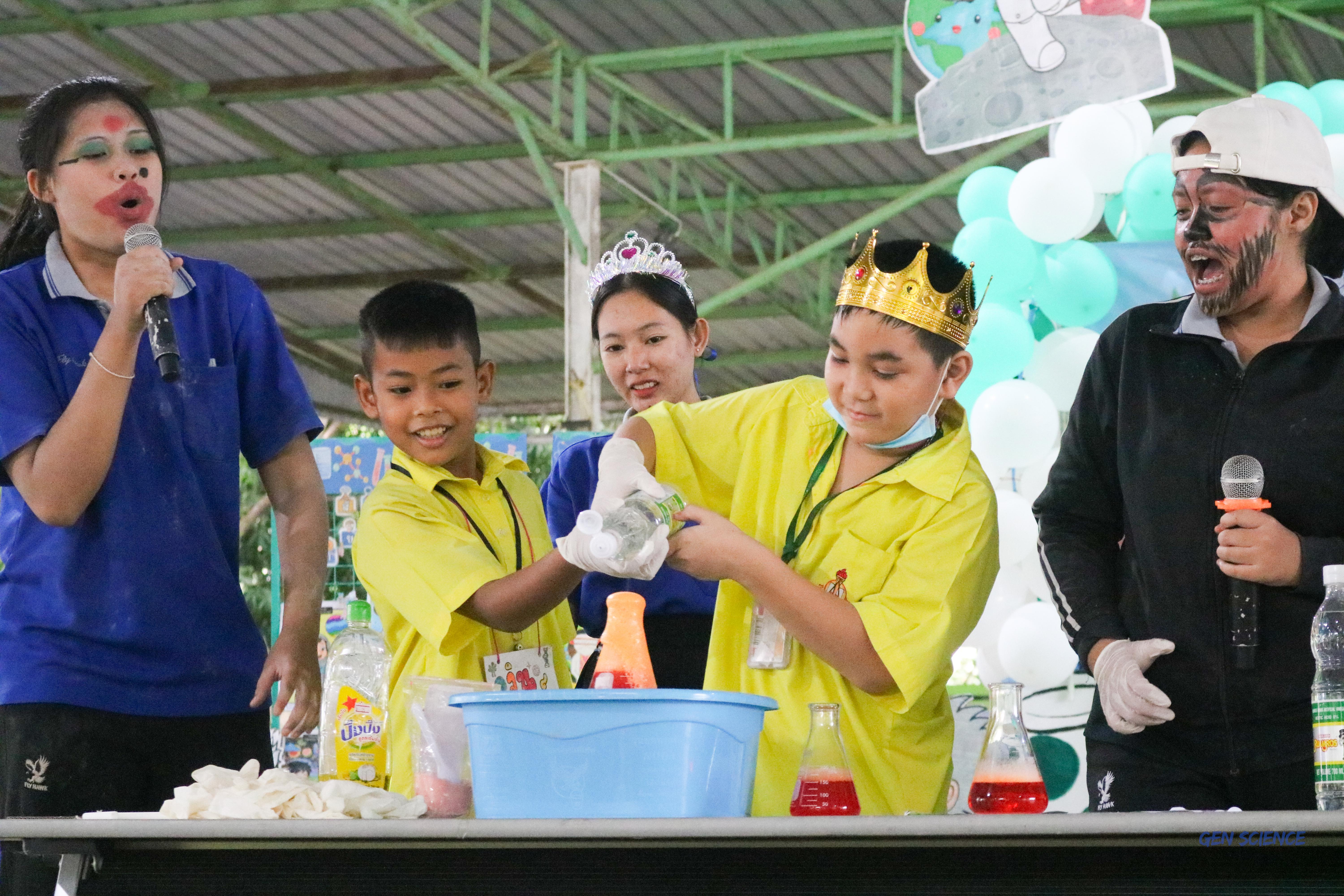 97. วันที่ 26-28 สิงหาคม 2568 โปรแกรมวิชาวิทยาศาสตร์ทั่วไปได้จัดค่ายวิทยาศาสตร์ณโรงเรียนศรีวรลักษณ์อำเภอโปรแกรมวิชาวิทยาศาสตร์ทั่วไปได้จัดค่ายวิทยาศาสตร์ ณ โรงเรียนศรีวรลักษณ์ อำเภอ  ขาณุวรลักษบุรี จังหวัดกำแพงเพชร