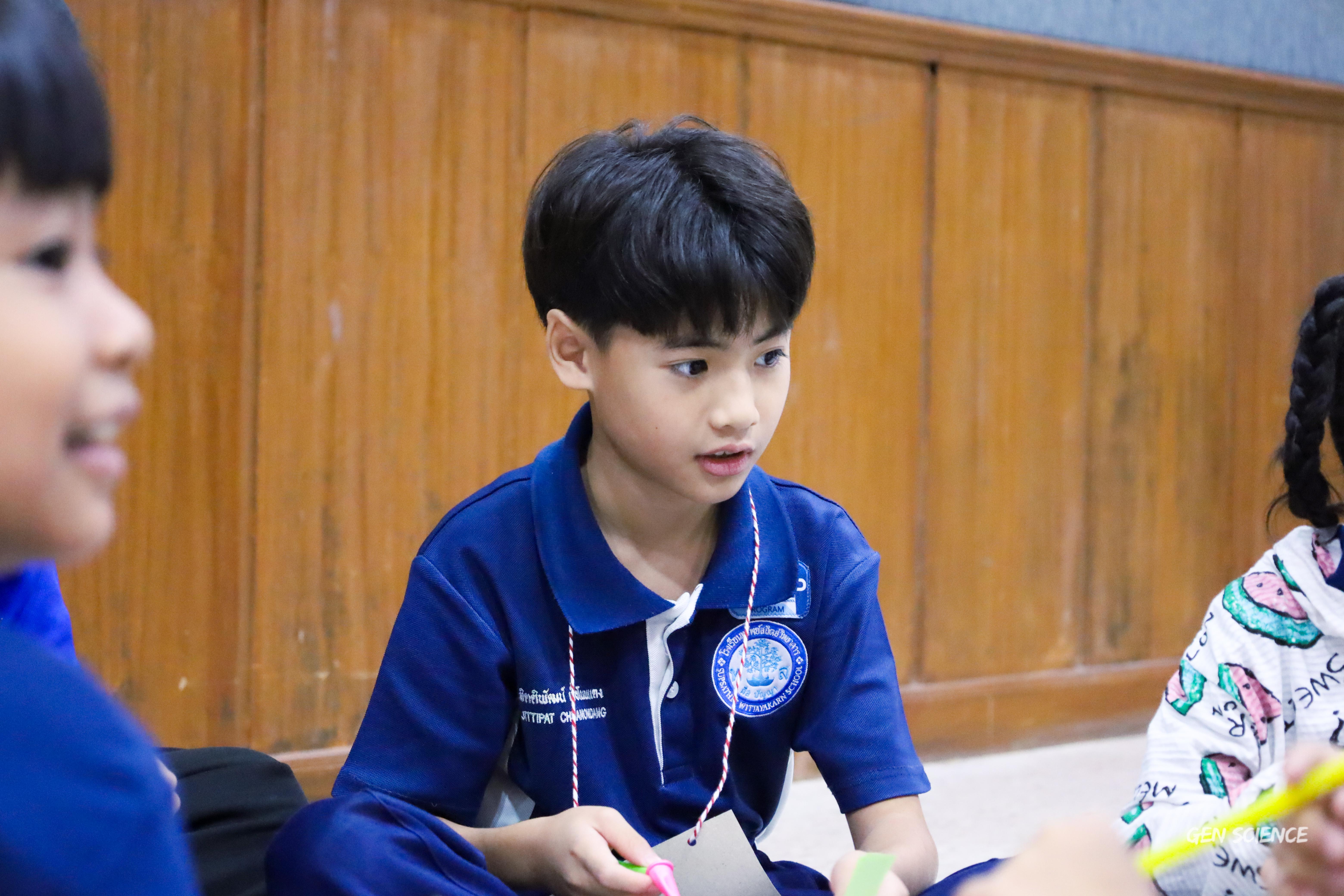 182. วันที่ 27 กันยายน 2568 ผศ.ดร.ปราณี เลิศแก้ว ดร.ธิดารัตน์ พรหมมา และนักศึกษาโปรแกรมวิชาวิทยาศาสตร์ทั่วไป คณะครุศาสตร์ จัดกิจกรรมค่าย STEM ให้กับโรงเรียนทรัพย์สถิตย์วิทยาคาร ณ หอประชุมทีปังกรรัศมีโชติ