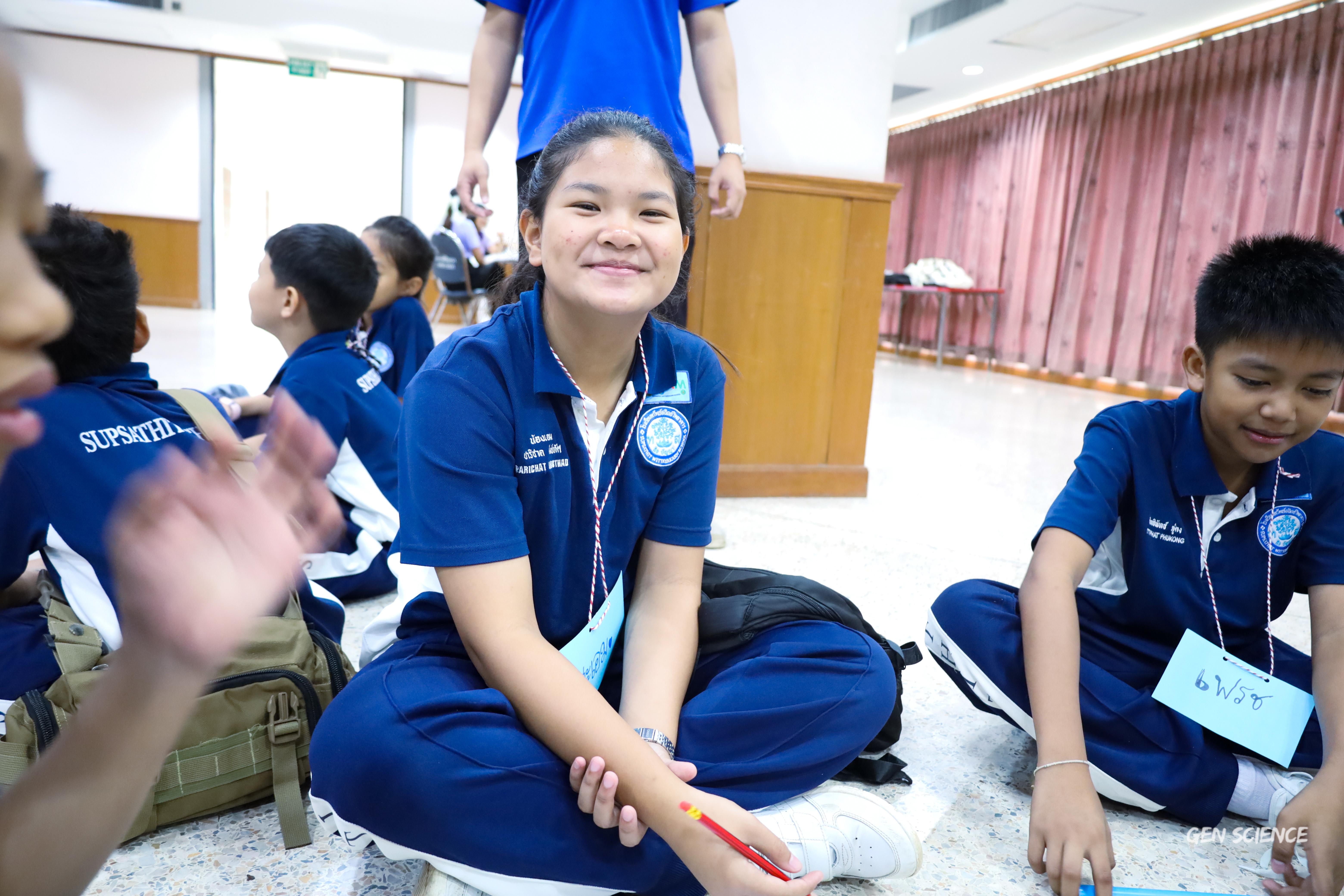230. วันที่ 27 กันยายน 2568 ผศ.ดร.ปราณี เลิศแก้ว ดร.ธิดารัตน์ พรหมมา และนักศึกษาโปรแกรมวิชาวิทยาศาสตร์ทั่วไป คณะครุศาสตร์ จัดกิจกรรมค่าย STEM ให้กับโรงเรียนทรัพย์สถิตย์วิทยาคาร ณ หอประชุมทีปังกรรัศมีโชติ