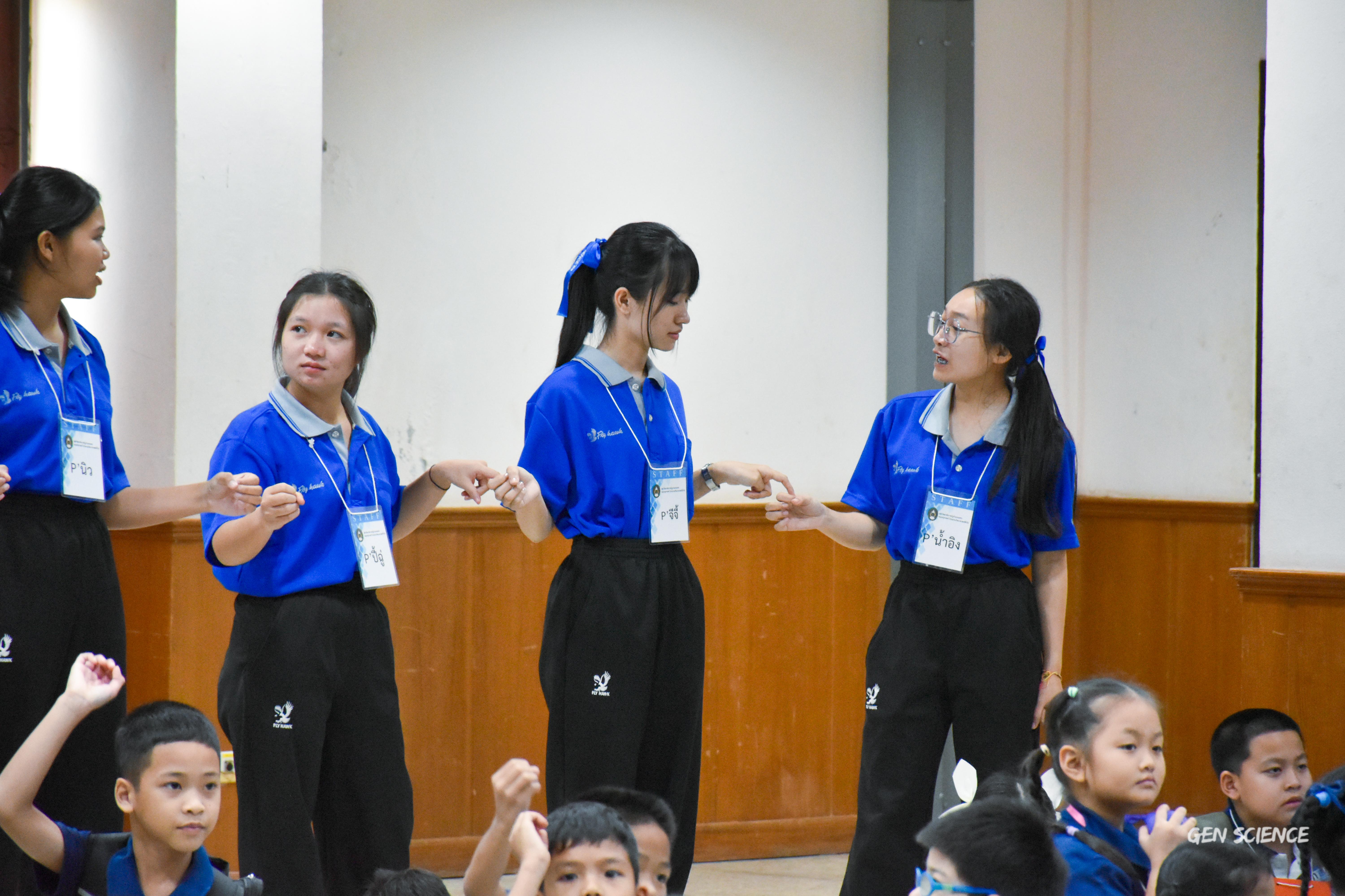 วันที่ 27 กันยายน 2568 ผศ.ดร.ปราณี เลิศแก้ว ดร.ธิดารัตน์ พรหมมา และนักศึกษาโปรแกรมวิชาวิทยาศาสตร์ทั่วไป คณะครุศาสตร์ จัดกิจกรรมค่าย STEM ให้กับโรงเรียนทรัพย์สถิตย์วิทยาคาร ณ หอประชุมทีปังกรรัศมีโชติ