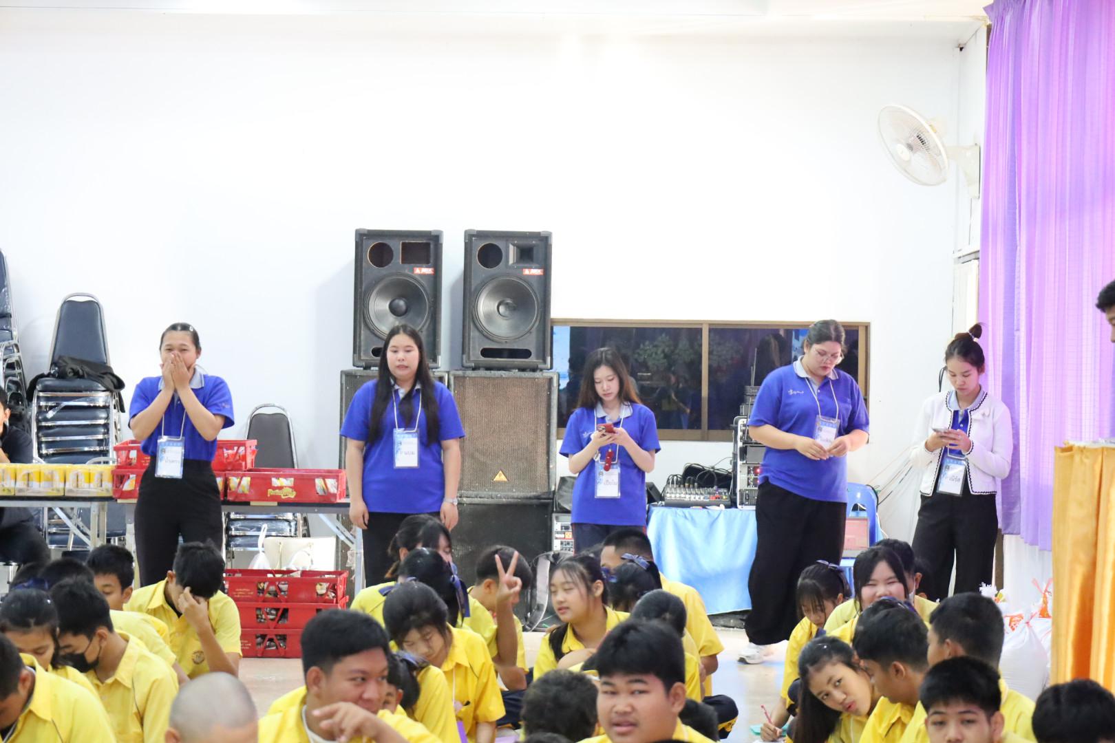 12. วันที่ 15 มกราคม 2569 นำโดยผศ.ดร.ไตรรงค์ เปลี่ยนแสง ผศ.ดร.ปราณี เลิศแก้ว  ดร.ธิดารัตน์  พรหมมา  และนักศึกษาโปรแกรมวิชาวิทยาศาสตร์ทั่วไป ได้จัดค่ายวิชาการให้กับนักเรียนชั้นมัธยมศึกษาปีที่ 3 โรงเรียนเทศบาลบ้านปากทาง จ.พิจิตร