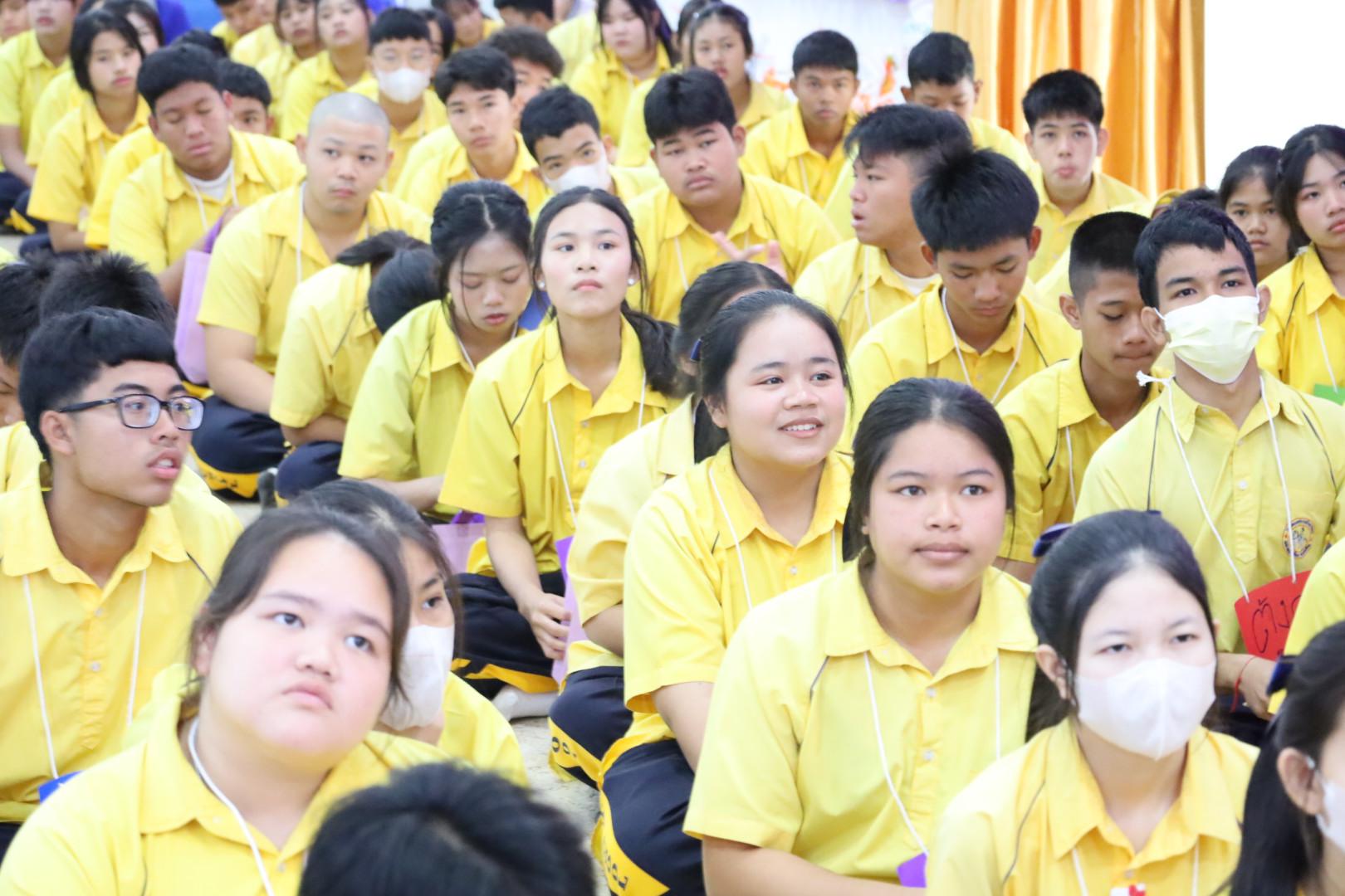 44. วันที่ 15 มกราคม 2569 นำโดยผศ.ดร.ไตรรงค์ เปลี่ยนแสง ผศ.ดร.ปราณี เลิศแก้ว  ดร.ธิดารัตน์  พรหมมา  และนักศึกษาโปรแกรมวิชาวิทยาศาสตร์ทั่วไป ได้จัดค่ายวิชาการให้กับนักเรียนชั้นมัธยมศึกษาปีที่ 3 โรงเรียนเทศบาลบ้านปากทาง จ.พิจิตร