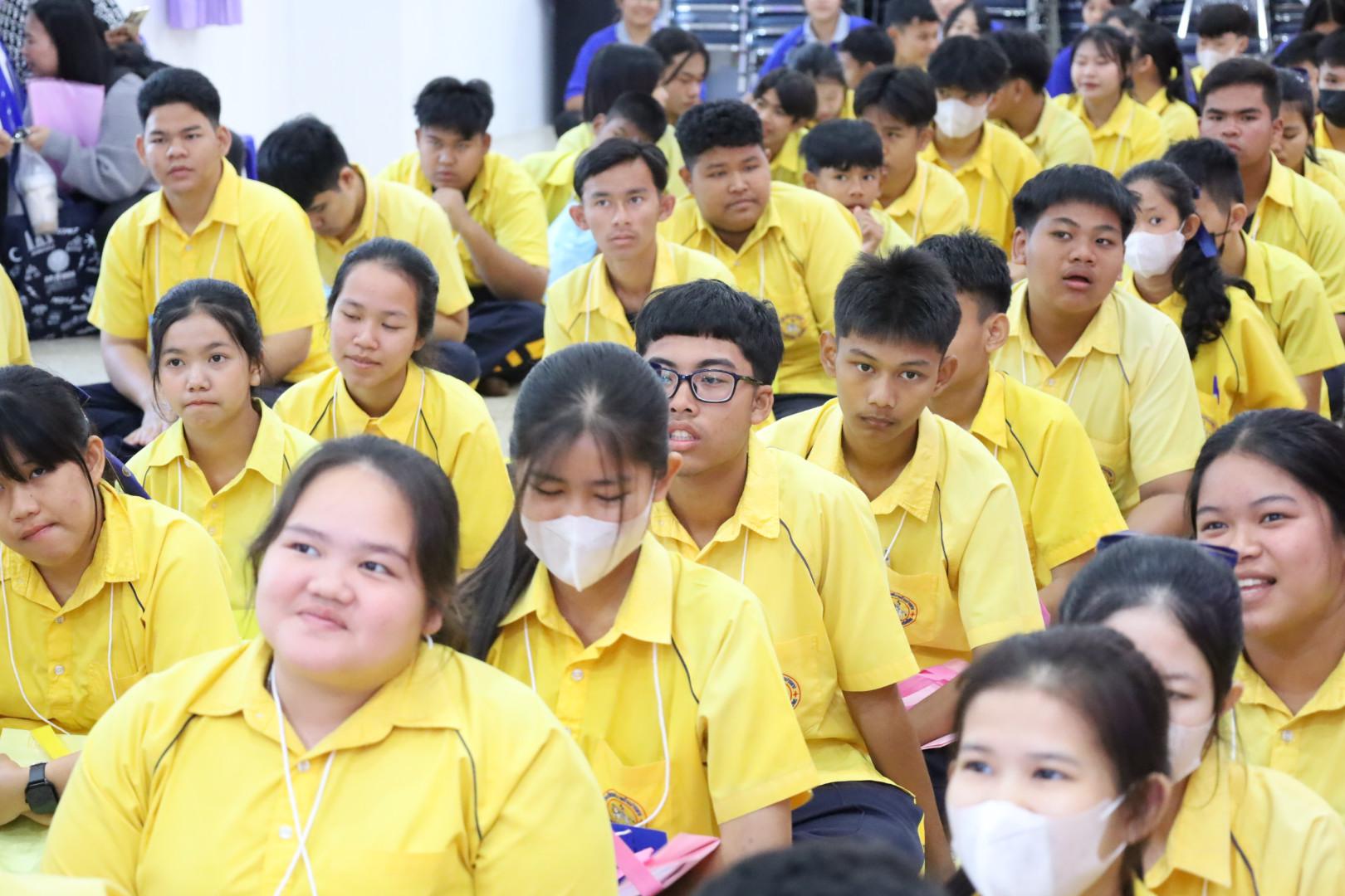 47. วันที่ 15 มกราคม 2569 นำโดยผศ.ดร.ไตรรงค์ เปลี่ยนแสง ผศ.ดร.ปราณี เลิศแก้ว  ดร.ธิดารัตน์  พรหมมา  และนักศึกษาโปรแกรมวิชาวิทยาศาสตร์ทั่วไป ได้จัดค่ายวิชาการให้กับนักเรียนชั้นมัธยมศึกษาปีที่ 3 โรงเรียนเทศบาลบ้านปากทาง จ.พิจิตร