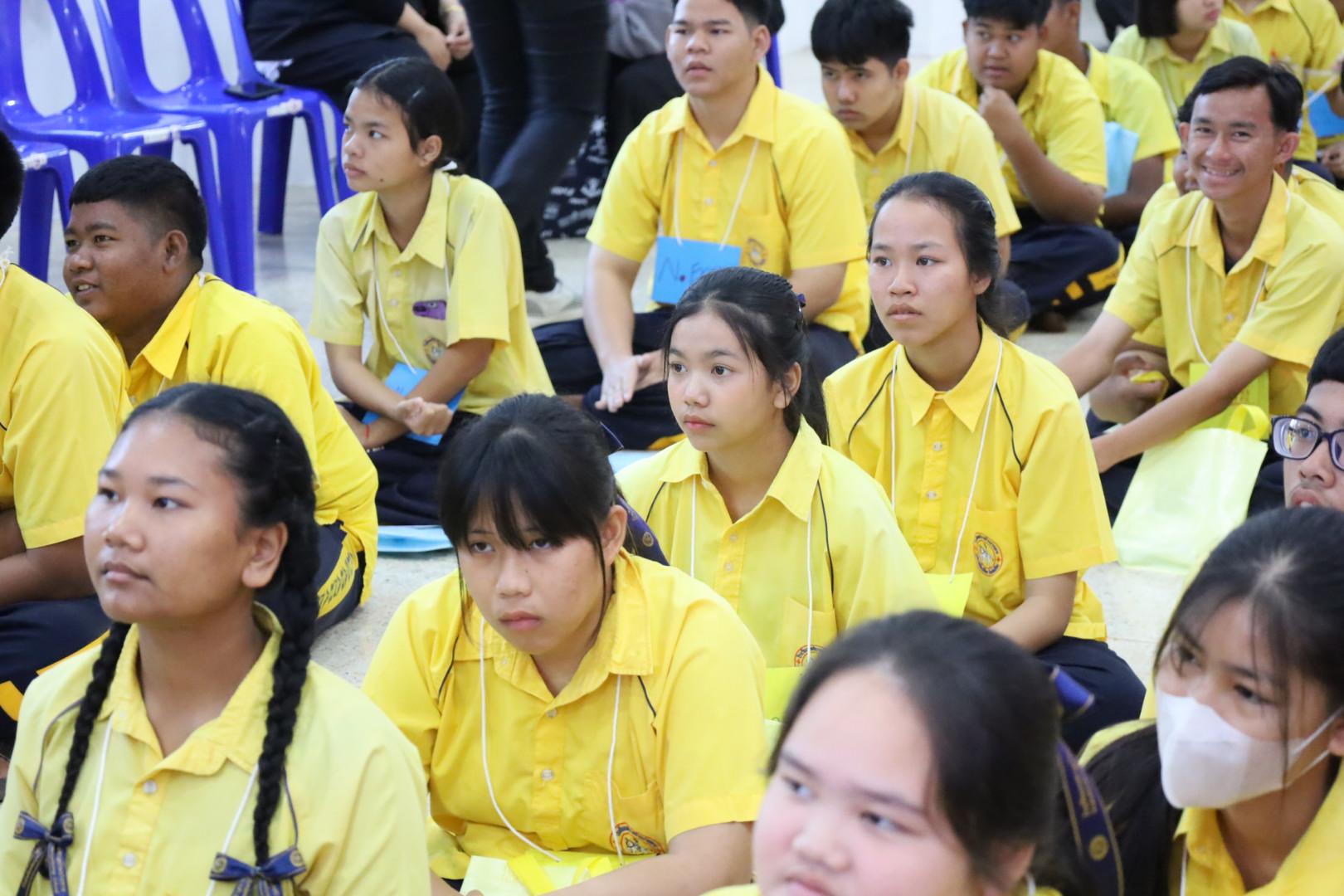 49. วันที่ 15 มกราคม 2569 นำโดยผศ.ดร.ไตรรงค์ เปลี่ยนแสง ผศ.ดร.ปราณี เลิศแก้ว  ดร.ธิดารัตน์  พรหมมา  และนักศึกษาโปรแกรมวิชาวิทยาศาสตร์ทั่วไป ได้จัดค่ายวิชาการให้กับนักเรียนชั้นมัธยมศึกษาปีที่ 3 โรงเรียนเทศบาลบ้านปากทาง จ.พิจิตร