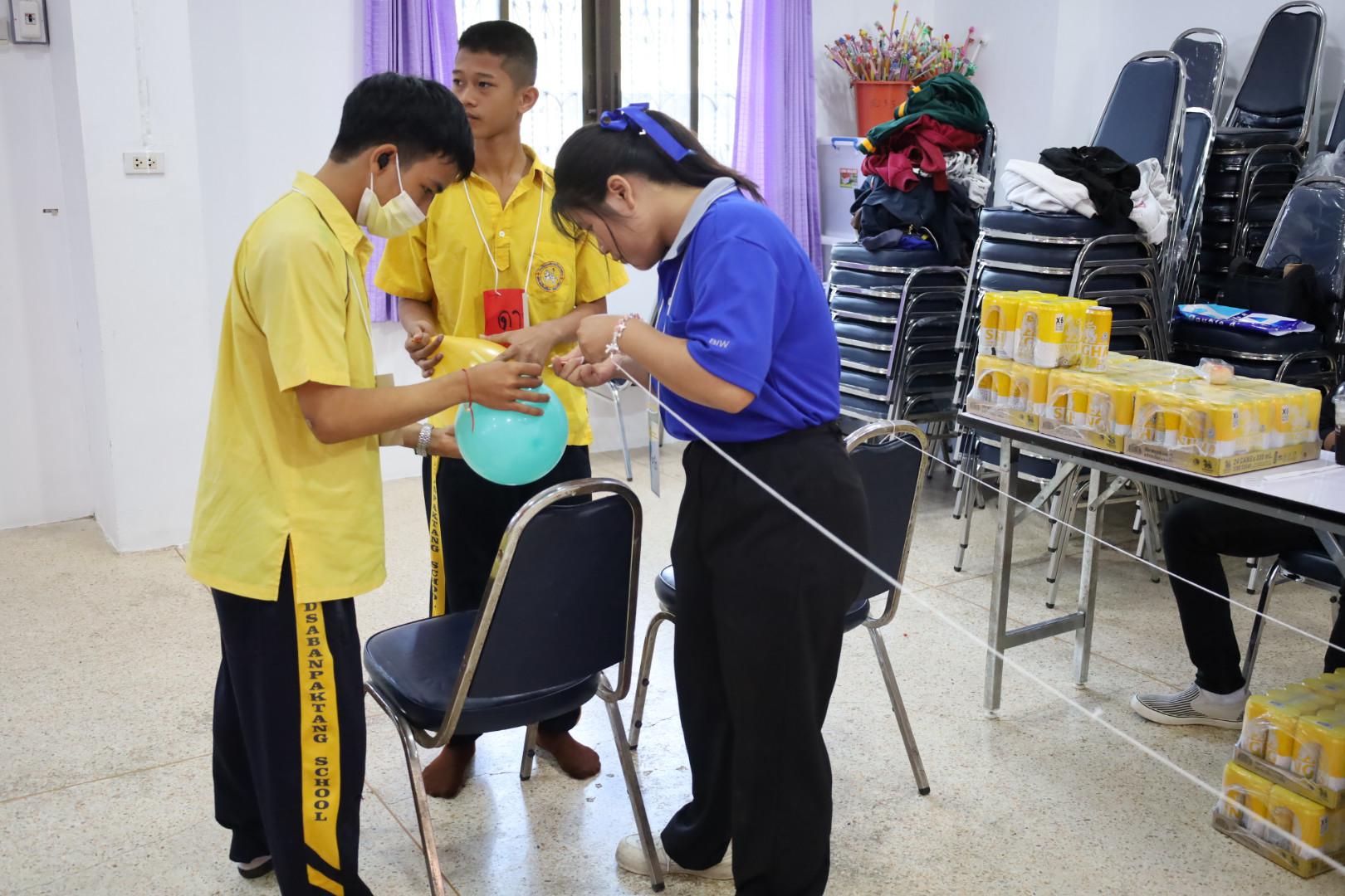 73. วันที่ 15 มกราคม 2569 นำโดยผศ.ดร.ไตรรงค์ เปลี่ยนแสง ผศ.ดร.ปราณี เลิศแก้ว  ดร.ธิดารัตน์  พรหมมา  และนักศึกษาโปรแกรมวิชาวิทยาศาสตร์ทั่วไป ได้จัดค่ายวิชาการให้กับนักเรียนชั้นมัธยมศึกษาปีที่ 3 โรงเรียนเทศบาลบ้านปากทาง จ.พิจิตร