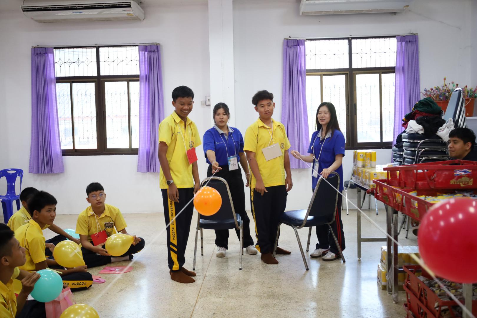 80. วันที่ 15 มกราคม 2569 นำโดยผศ.ดร.ไตรรงค์ เปลี่ยนแสง ผศ.ดร.ปราณี เลิศแก้ว  ดร.ธิดารัตน์  พรหมมา  และนักศึกษาโปรแกรมวิชาวิทยาศาสตร์ทั่วไป ได้จัดค่ายวิชาการให้กับนักเรียนชั้นมัธยมศึกษาปีที่ 3 โรงเรียนเทศบาลบ้านปากทาง จ.พิจิตร