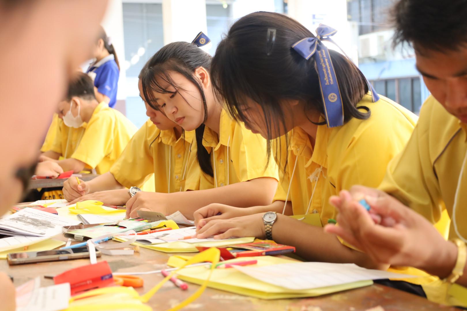 107. วันที่ 15 มกราคม 2569 นำโดยผศ.ดร.ไตรรงค์ เปลี่ยนแสง ผศ.ดร.ปราณี เลิศแก้ว  ดร.ธิดารัตน์  พรหมมา  และนักศึกษาโปรแกรมวิชาวิทยาศาสตร์ทั่วไป ได้จัดค่ายวิชาการให้กับนักเรียนชั้นมัธยมศึกษาปีที่ 3 โรงเรียนเทศบาลบ้านปากทาง จ.พิจิตร