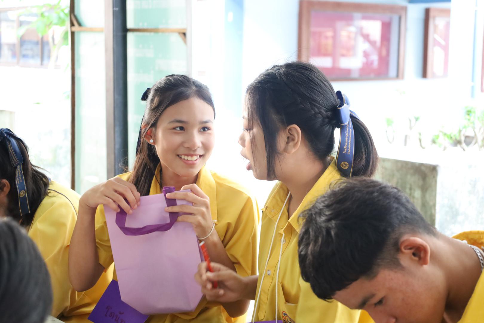 124. วันที่ 15 มกราคม 2569 นำโดยผศ.ดร.ไตรรงค์ เปลี่ยนแสง ผศ.ดร.ปราณี เลิศแก้ว  ดร.ธิดารัตน์  พรหมมา  และนักศึกษาโปรแกรมวิชาวิทยาศาสตร์ทั่วไป ได้จัดค่ายวิชาการให้กับนักเรียนชั้นมัธยมศึกษาปีที่ 3 โรงเรียนเทศบาลบ้านปากทาง จ.พิจิตร