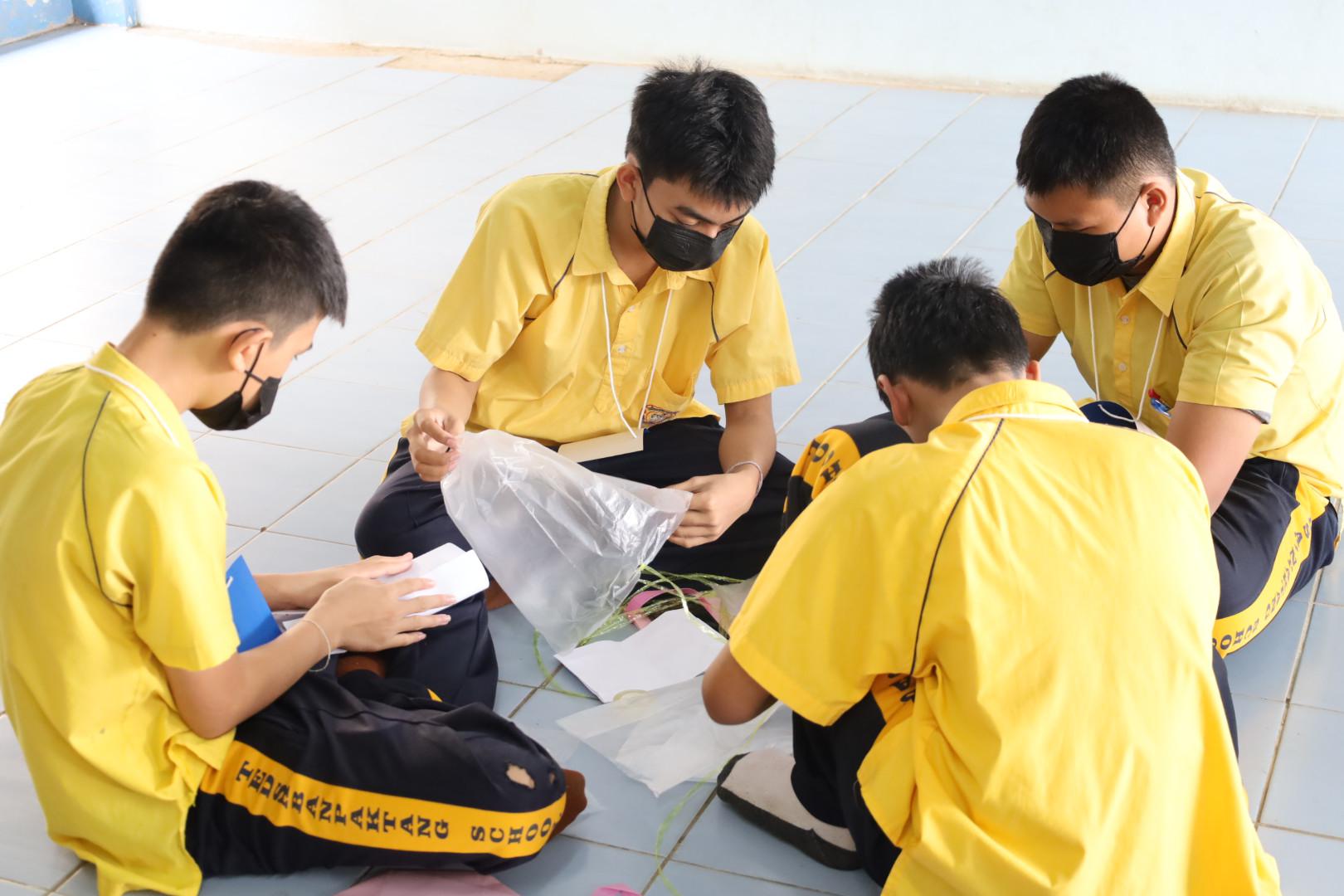 134. วันที่ 15 มกราคม 2569 นำโดยผศ.ดร.ไตรรงค์ เปลี่ยนแสง ผศ.ดร.ปราณี เลิศแก้ว  ดร.ธิดารัตน์  พรหมมา  และนักศึกษาโปรแกรมวิชาวิทยาศาสตร์ทั่วไป ได้จัดค่ายวิชาการให้กับนักเรียนชั้นมัธยมศึกษาปีที่ 3 โรงเรียนเทศบาลบ้านปากทาง จ.พิจิตร