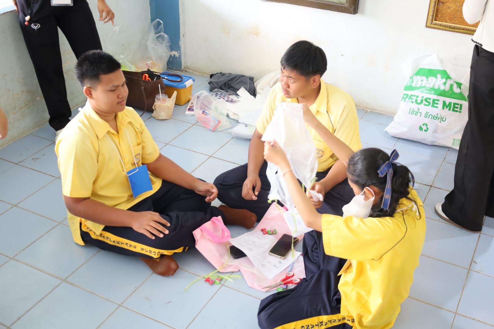 137. วันที่ 15 มกราคม 2569 นำโดยผศ.ดร.ไตรรงค์ เปลี่ยนแสง ผศ.ดร.ปราณี เลิศแก้ว  ดร.ธิดารัตน์  พรหมมา  และนักศึกษาโปรแกรมวิชาวิทยาศาสตร์ทั่วไป ได้จัดค่ายวิชาการให้กับนักเรียนชั้นมัธยมศึกษาปีที่ 3 โรงเรียนเทศบาลบ้านปากทาง จ.พิจิตร