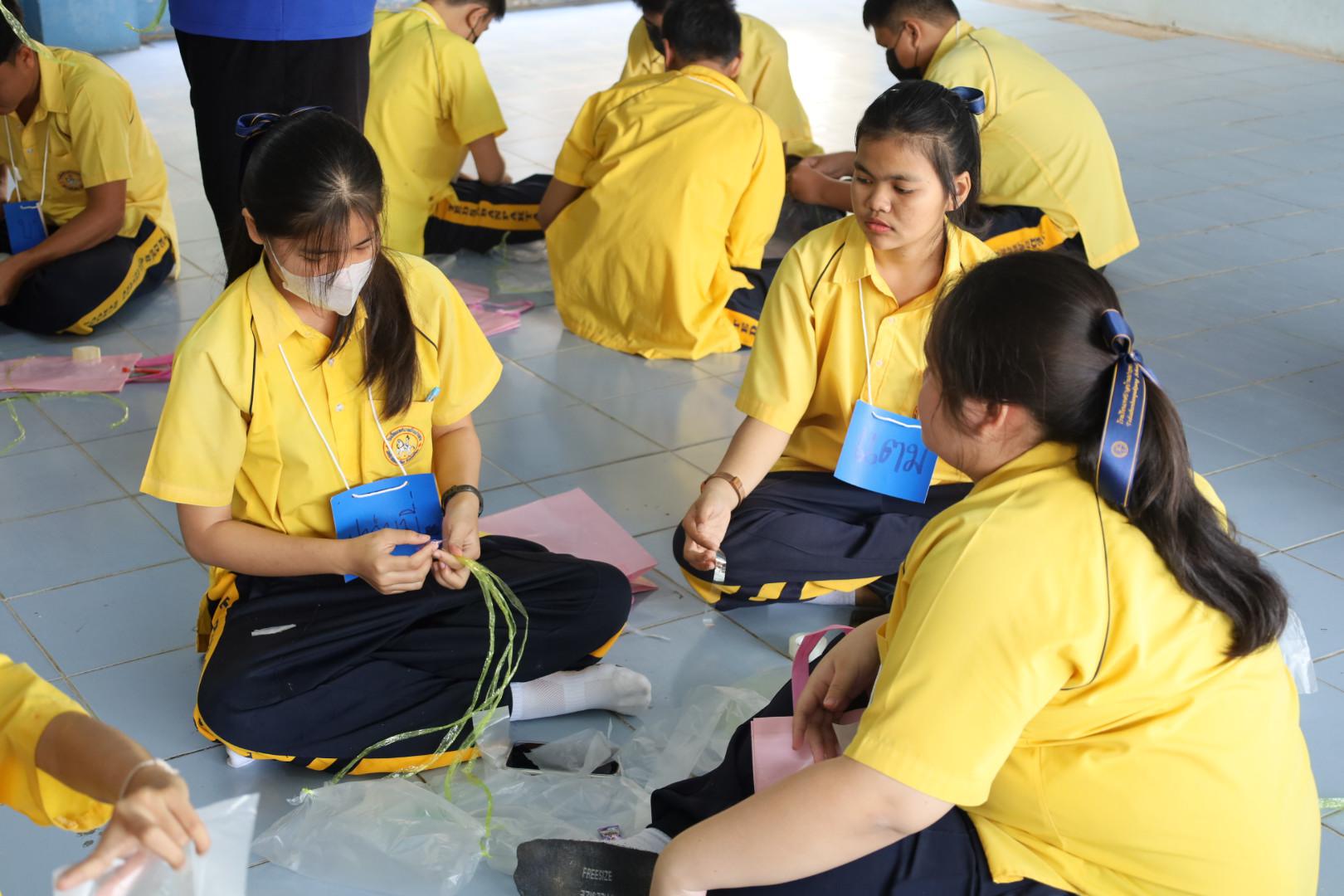 142. วันที่ 15 มกราคม 2569 นำโดยผศ.ดร.ไตรรงค์ เปลี่ยนแสง ผศ.ดร.ปราณี เลิศแก้ว  ดร.ธิดารัตน์  พรหมมา  และนักศึกษาโปรแกรมวิชาวิทยาศาสตร์ทั่วไป ได้จัดค่ายวิชาการให้กับนักเรียนชั้นมัธยมศึกษาปีที่ 3 โรงเรียนเทศบาลบ้านปากทาง จ.พิจิตร