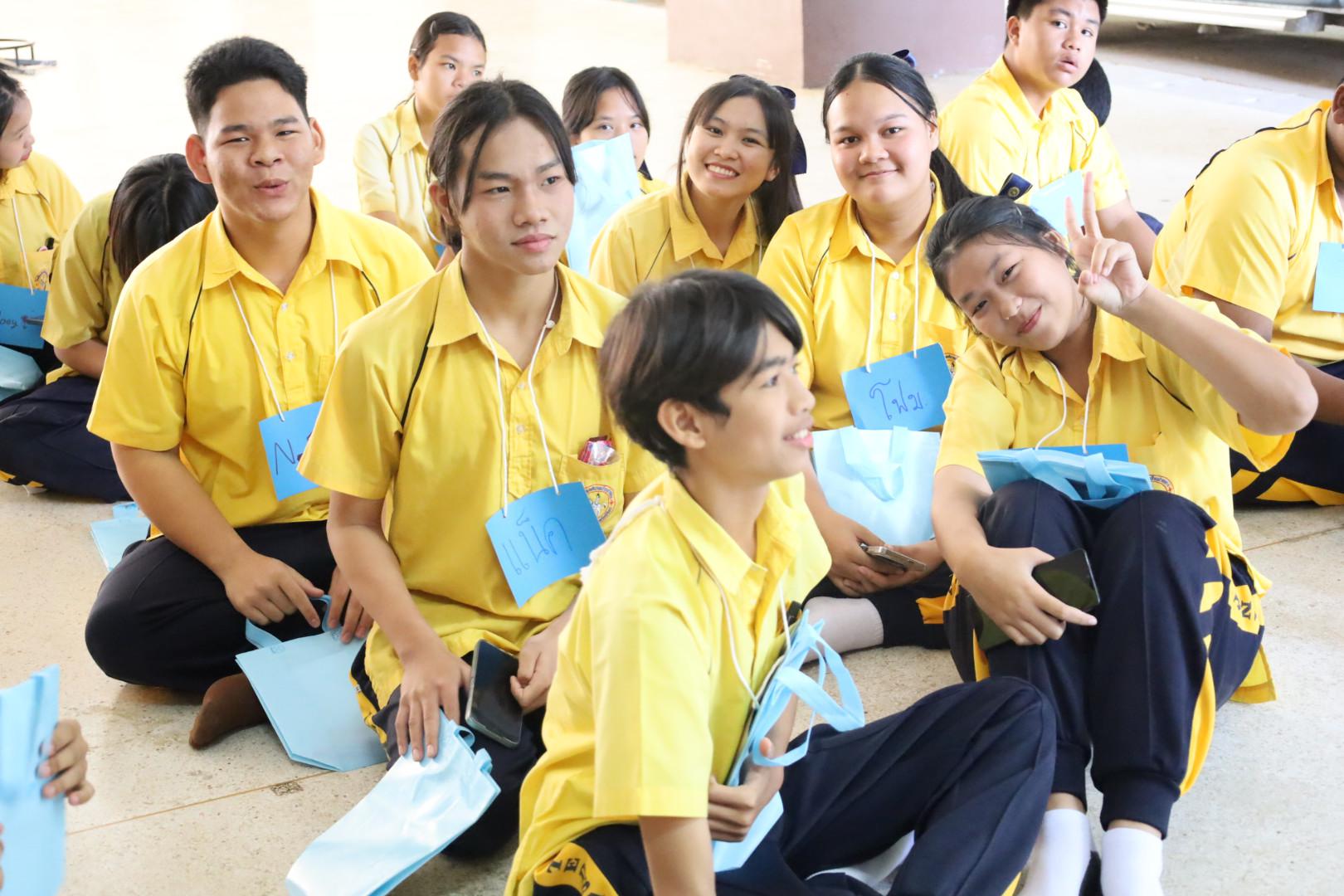 149. วันที่ 15 มกราคม 2569 นำโดยผศ.ดร.ไตรรงค์ เปลี่ยนแสง ผศ.ดร.ปราณี เลิศแก้ว  ดร.ธิดารัตน์  พรหมมา  และนักศึกษาโปรแกรมวิชาวิทยาศาสตร์ทั่วไป ได้จัดค่ายวิชาการให้กับนักเรียนชั้นมัธยมศึกษาปีที่ 3 โรงเรียนเทศบาลบ้านปากทาง จ.พิจิตร