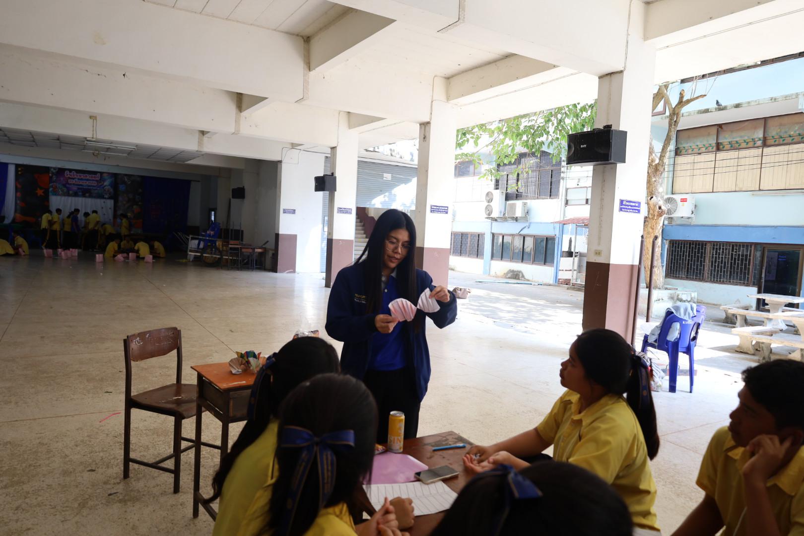 155. วันที่ 15 มกราคม 2569 นำโดยผศ.ดร.ไตรรงค์ เปลี่ยนแสง ผศ.ดร.ปราณี เลิศแก้ว  ดร.ธิดารัตน์  พรหมมา  และนักศึกษาโปรแกรมวิชาวิทยาศาสตร์ทั่วไป ได้จัดค่ายวิชาการให้กับนักเรียนชั้นมัธยมศึกษาปีที่ 3 โรงเรียนเทศบาลบ้านปากทาง จ.พิจิตร