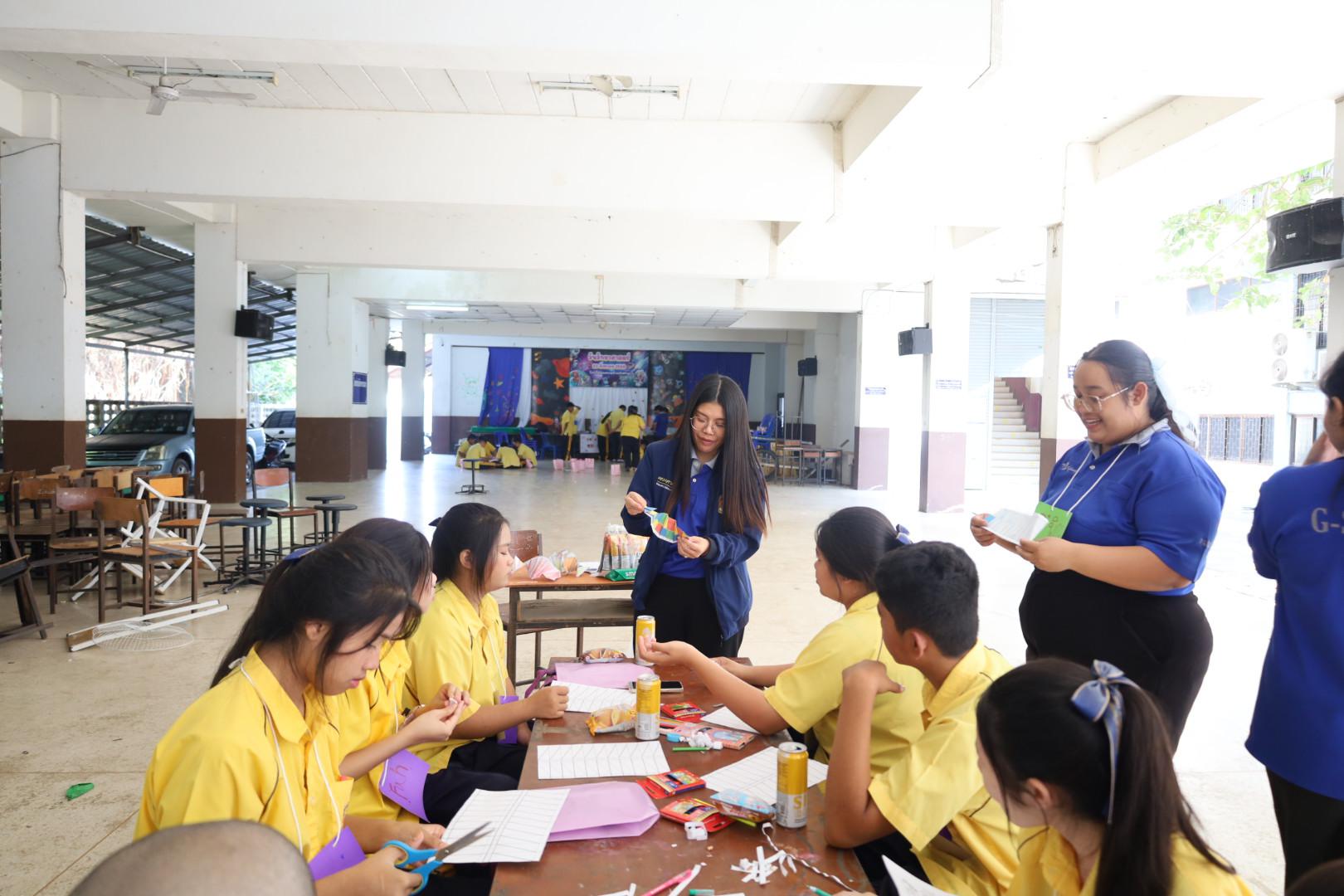 160. วันที่ 15 มกราคม 2569 นำโดยผศ.ดร.ไตรรงค์ เปลี่ยนแสง ผศ.ดร.ปราณี เลิศแก้ว  ดร.ธิดารัตน์  พรหมมา  และนักศึกษาโปรแกรมวิชาวิทยาศาสตร์ทั่วไป ได้จัดค่ายวิชาการให้กับนักเรียนชั้นมัธยมศึกษาปีที่ 3 โรงเรียนเทศบาลบ้านปากทาง จ.พิจิตร