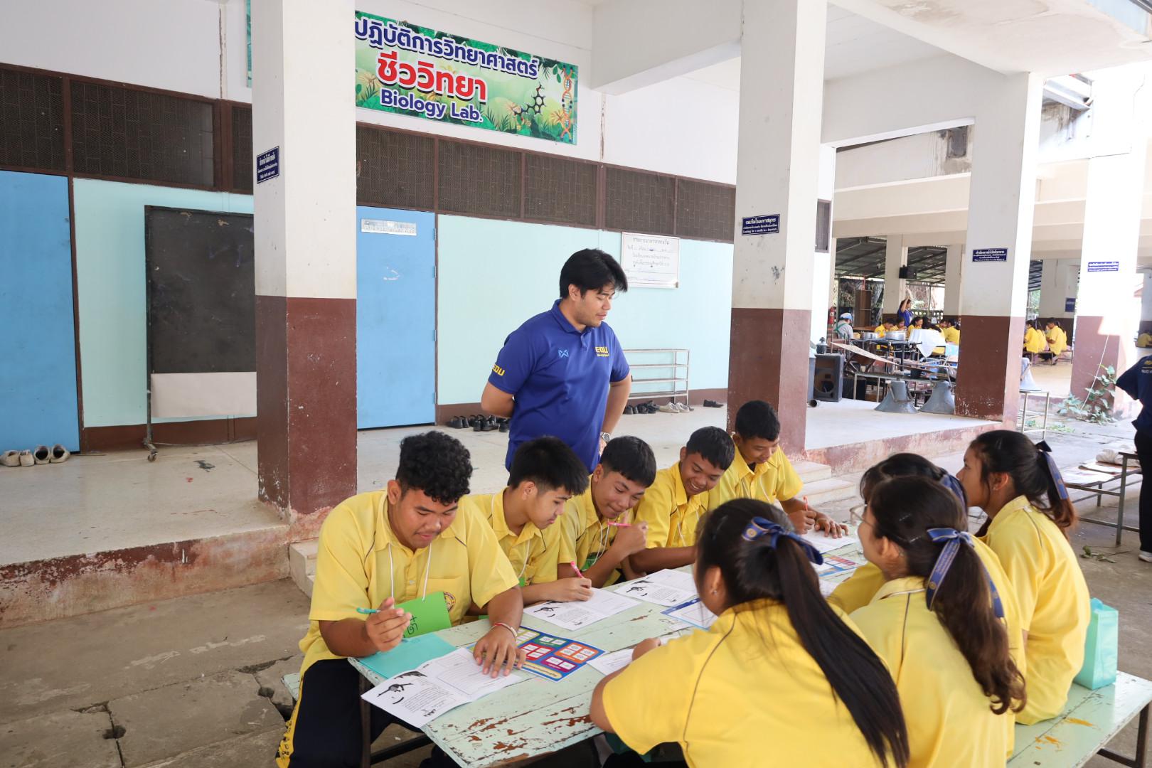 187. วันที่ 15 มกราคม 2569 นำโดยผศ.ดร.ไตรรงค์ เปลี่ยนแสง ผศ.ดร.ปราณี เลิศแก้ว  ดร.ธิดารัตน์  พรหมมา  และนักศึกษาโปรแกรมวิชาวิทยาศาสตร์ทั่วไป ได้จัดค่ายวิชาการให้กับนักเรียนชั้นมัธยมศึกษาปีที่ 3 โรงเรียนเทศบาลบ้านปากทาง จ.พิจิตร