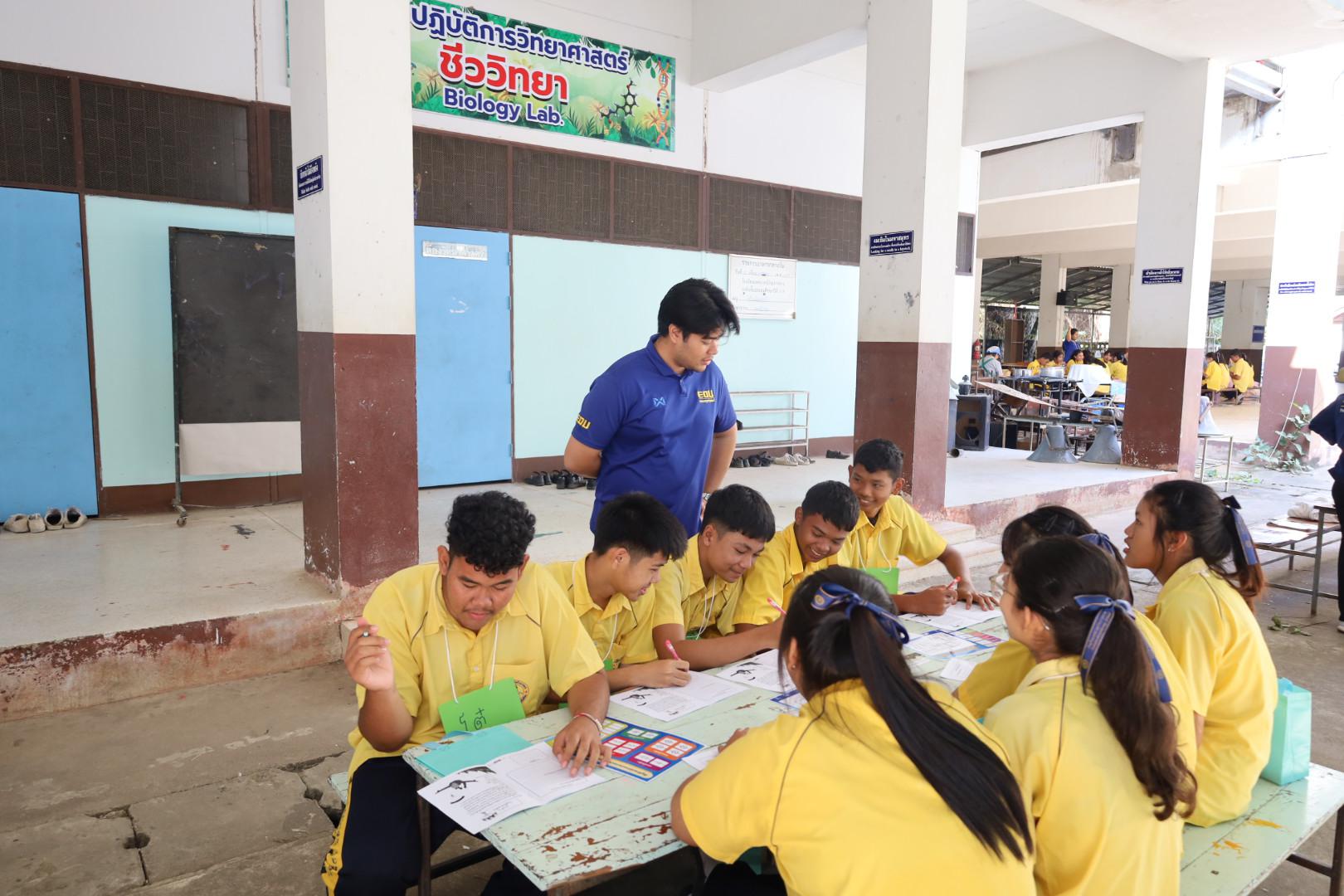 188. วันที่ 15 มกราคม 2569 นำโดยผศ.ดร.ไตรรงค์ เปลี่ยนแสง ผศ.ดร.ปราณี เลิศแก้ว  ดร.ธิดารัตน์  พรหมมา  และนักศึกษาโปรแกรมวิชาวิทยาศาสตร์ทั่วไป ได้จัดค่ายวิชาการให้กับนักเรียนชั้นมัธยมศึกษาปีที่ 3 โรงเรียนเทศบาลบ้านปากทาง จ.พิจิตร