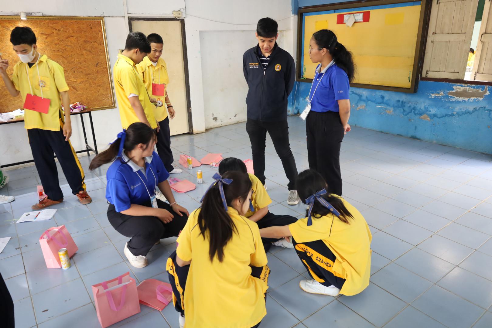 192. วันที่ 15 มกราคม 2569 นำโดยผศ.ดร.ไตรรงค์ เปลี่ยนแสง ผศ.ดร.ปราณี เลิศแก้ว  ดร.ธิดารัตน์  พรหมมา  และนักศึกษาโปรแกรมวิชาวิทยาศาสตร์ทั่วไป ได้จัดค่ายวิชาการให้กับนักเรียนชั้นมัธยมศึกษาปีที่ 3 โรงเรียนเทศบาลบ้านปากทาง จ.พิจิตร