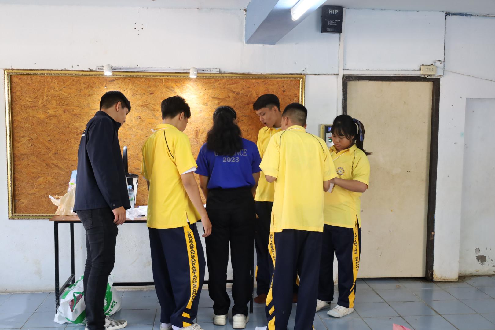 195. วันที่ 15 มกราคม 2569 นำโดยผศ.ดร.ไตรรงค์ เปลี่ยนแสง ผศ.ดร.ปราณี เลิศแก้ว  ดร.ธิดารัตน์  พรหมมา  และนักศึกษาโปรแกรมวิชาวิทยาศาสตร์ทั่วไป ได้จัดค่ายวิชาการให้กับนักเรียนชั้นมัธยมศึกษาปีที่ 3 โรงเรียนเทศบาลบ้านปากทาง จ.พิจิตร