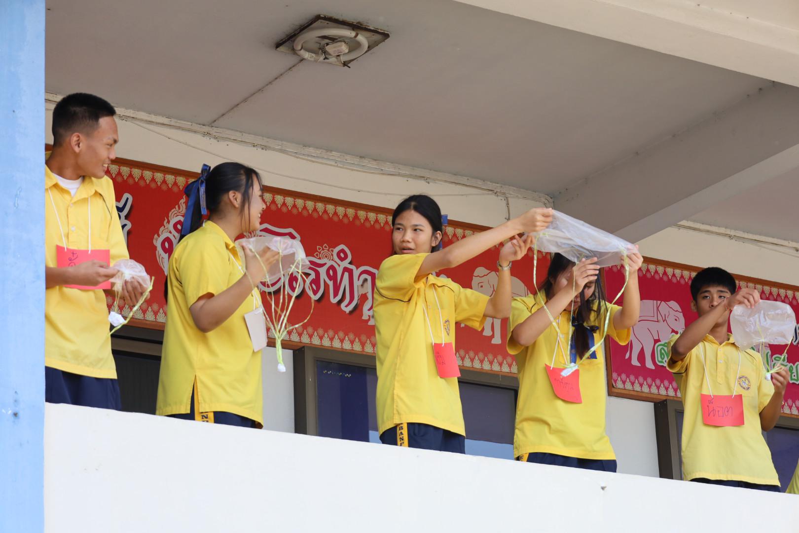 199. วันที่ 15 มกราคม 2569 นำโดยผศ.ดร.ไตรรงค์ เปลี่ยนแสง ผศ.ดร.ปราณี เลิศแก้ว  ดร.ธิดารัตน์  พรหมมา  และนักศึกษาโปรแกรมวิชาวิทยาศาสตร์ทั่วไป ได้จัดค่ายวิชาการให้กับนักเรียนชั้นมัธยมศึกษาปีที่ 3 โรงเรียนเทศบาลบ้านปากทาง จ.พิจิตร