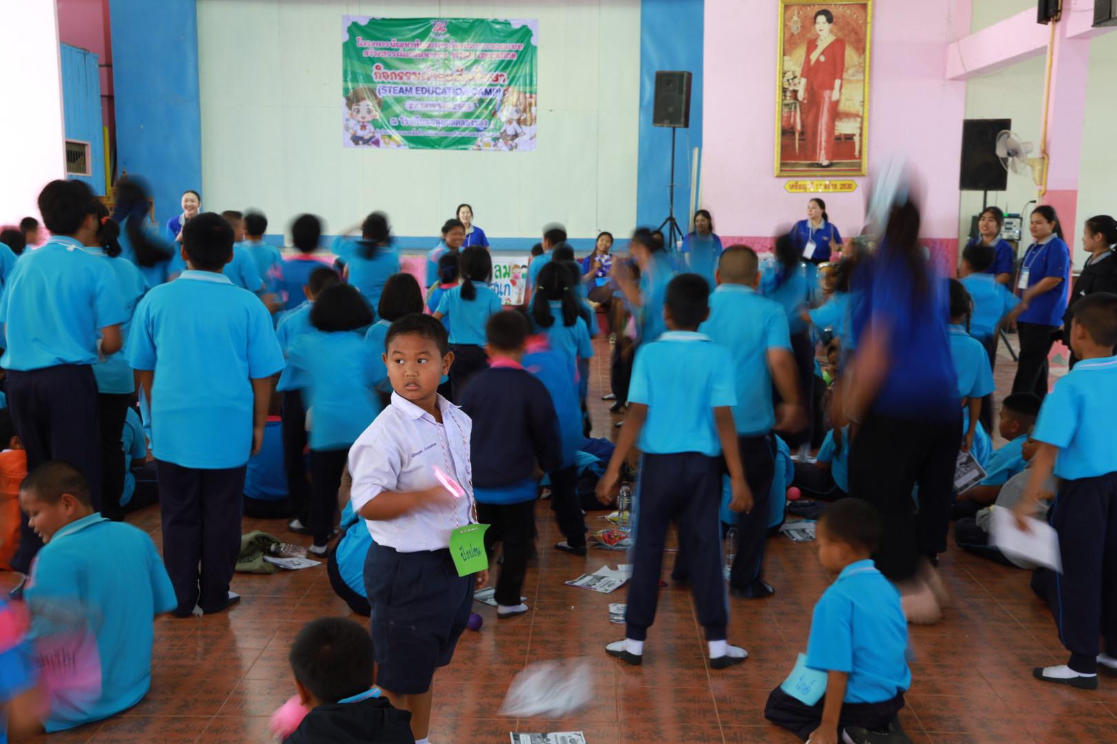 263. วันที่ 27 มกราคม 2569 โปรแกรมวิชาวิทยาศาสตร์ทั่วไป ได้จัดค่ายสเต็มศึกษาให้กับนักเรียนชั้นประถมศึกษาปีที่1-6 ณ โรงเรียนอนุบาลคลองขลุง จ.กำแพงเพชร