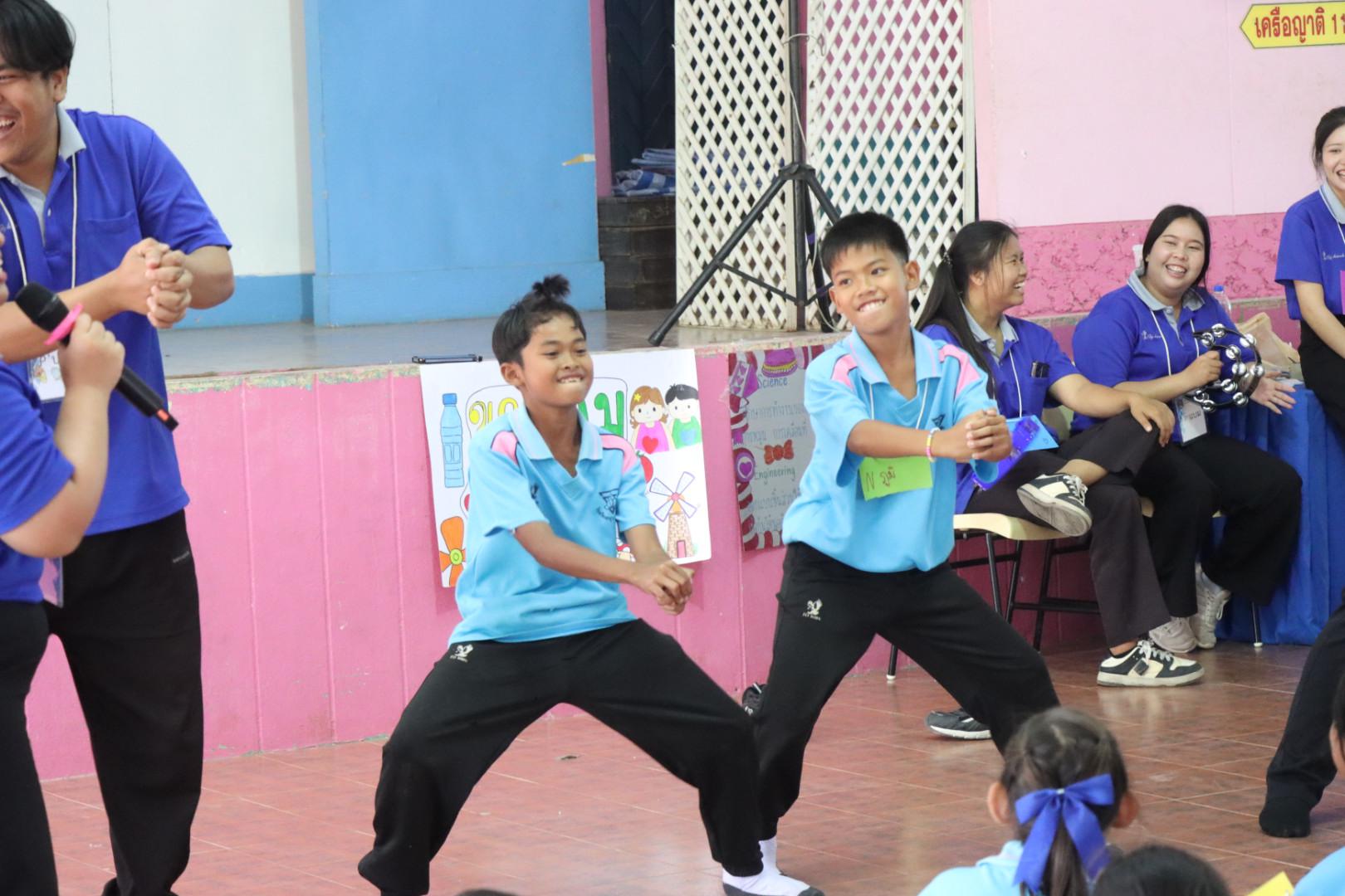 551. วันที่ 27 มกราคม 2569 โปรแกรมวิชาวิทยาศาสตร์ทั่วไป ได้จัดค่ายสเต็มศึกษาให้กับนักเรียนชั้นประถมศึกษาปีที่1-6 ณ โรงเรียนอนุบาลคลองขลุง จ.กำแพงเพชร