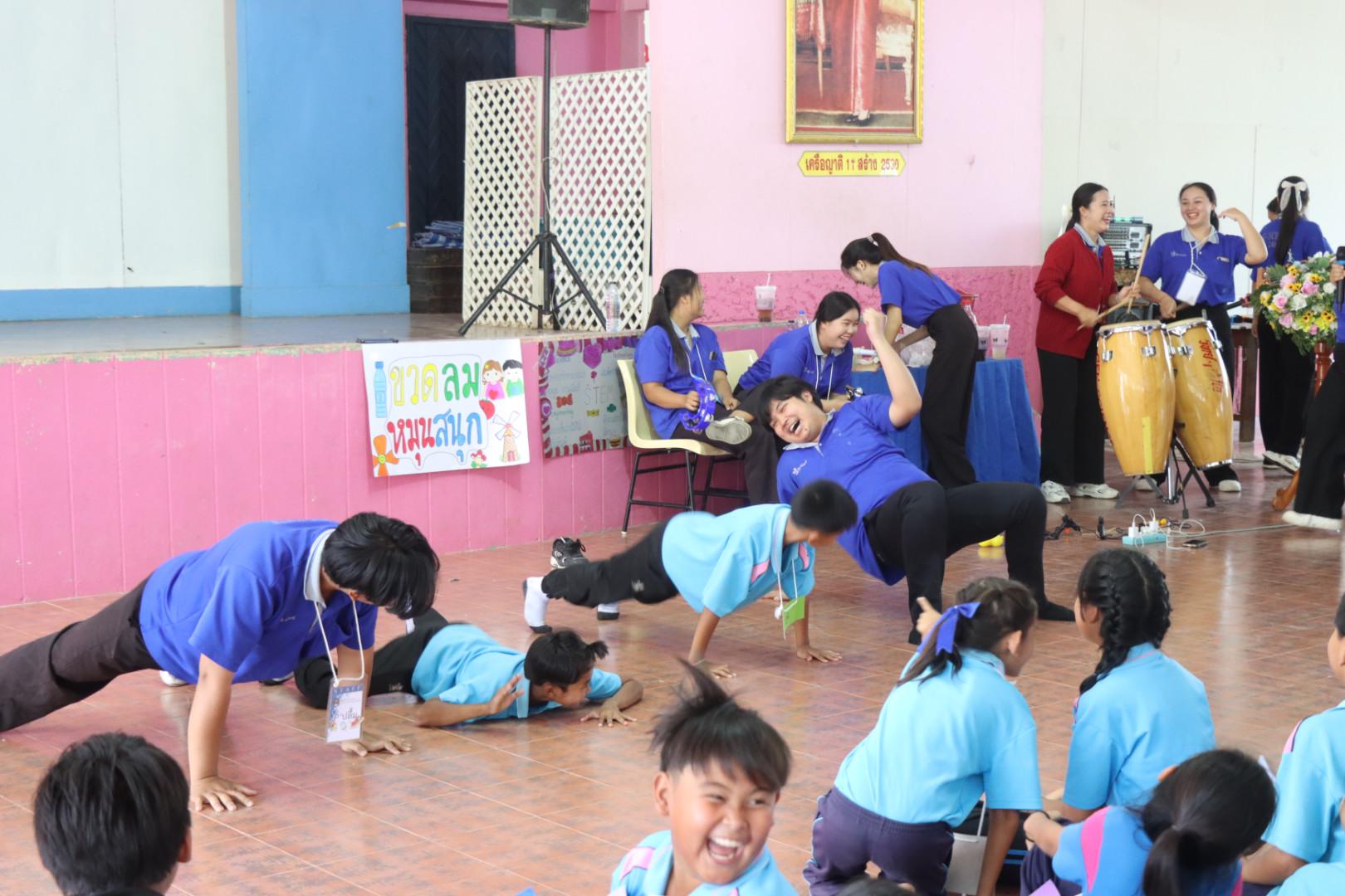 557. วันที่ 27 มกราคม 2569 โปรแกรมวิชาวิทยาศาสตร์ทั่วไป ได้จัดค่ายสเต็มศึกษาให้กับนักเรียนชั้นประถมศึกษาปีที่1-6 ณ โรงเรียนอนุบาลคลองขลุง จ.กำแพงเพชร