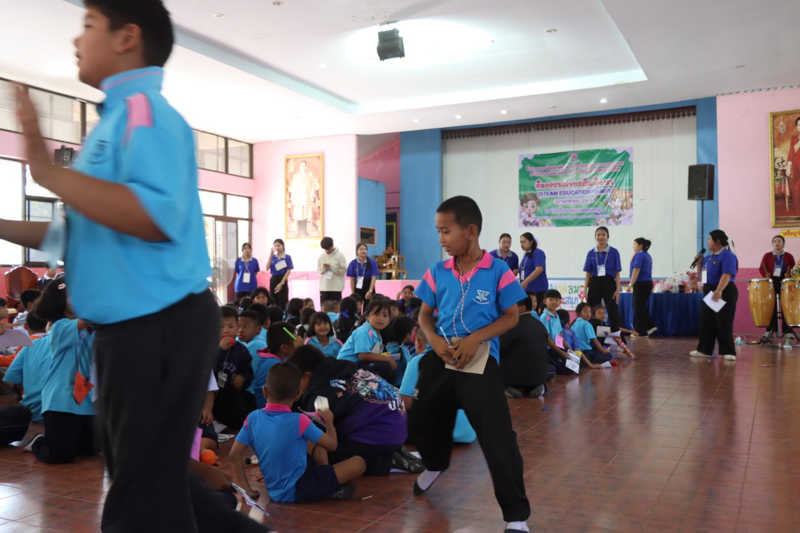 574. วันที่ 27 มกราคม 2569 โปรแกรมวิชาวิทยาศาสตร์ทั่วไป ได้จัดค่ายสเต็มศึกษาให้กับนักเรียนชั้นประถมศึกษาปีที่1-6 ณ โรงเรียนอนุบาลคลองขลุง จ.กำแพงเพชร