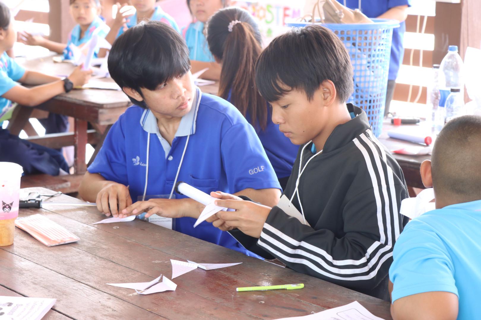 643. วันที่ 27 มกราคม 2569 โปรแกรมวิชาวิทยาศาสตร์ทั่วไป ได้จัดค่ายสเต็มศึกษาให้กับนักเรียนชั้นประถมศึกษาปีที่1-6 ณ โรงเรียนอนุบาลคลองขลุง จ.กำแพงเพชร