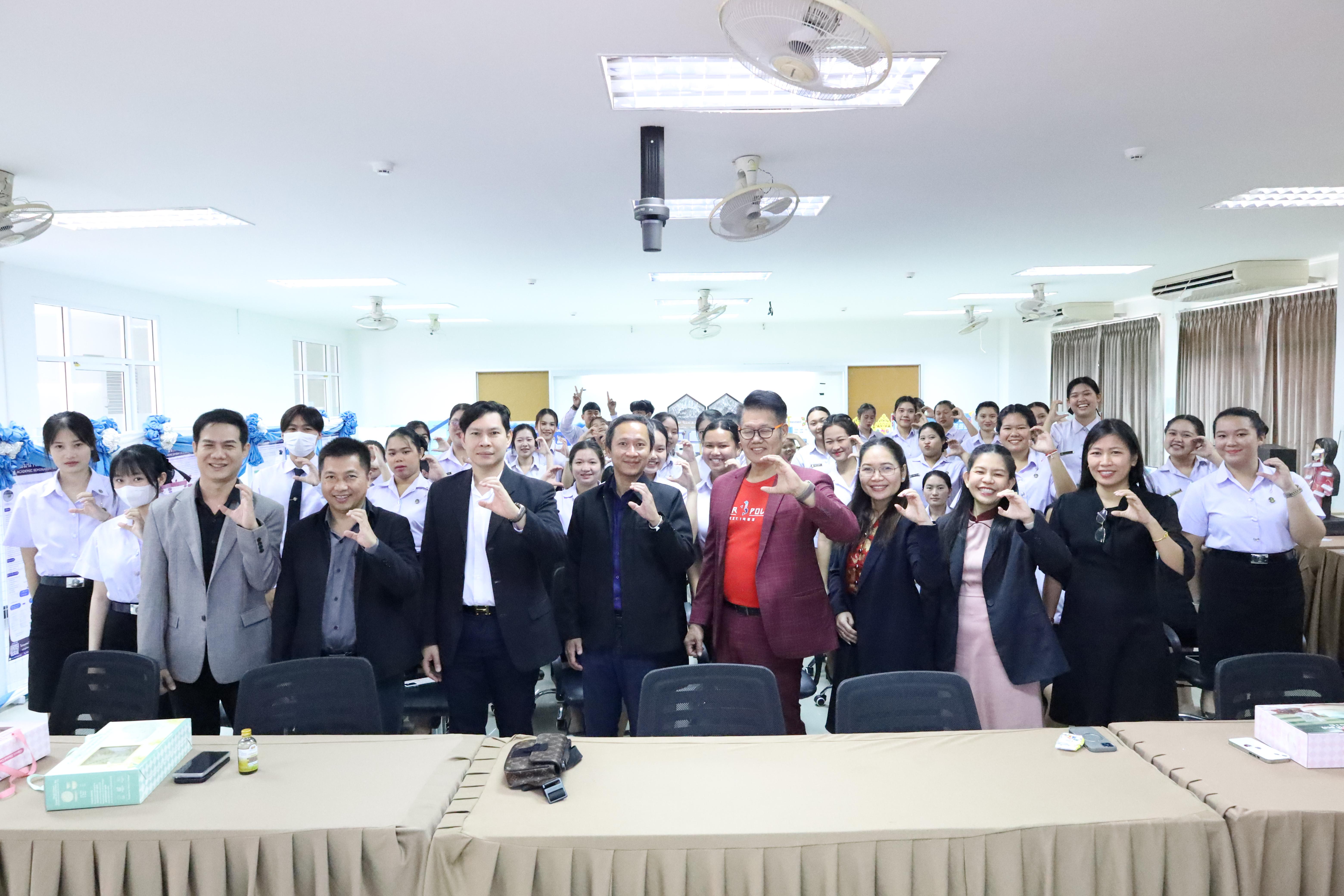 64. วันที่ 18 กุมภาพันธ์ 2569 โปรแกรมวิชาวิทยาศาสตร์ทั่วไป จัดสัมมนาโครงงานวิทยาศาสตร์ ประจำปี2569 ซึ่งได้รับเกียรติจาก ผศ.ดร.ประจบ ขวัญมั่น