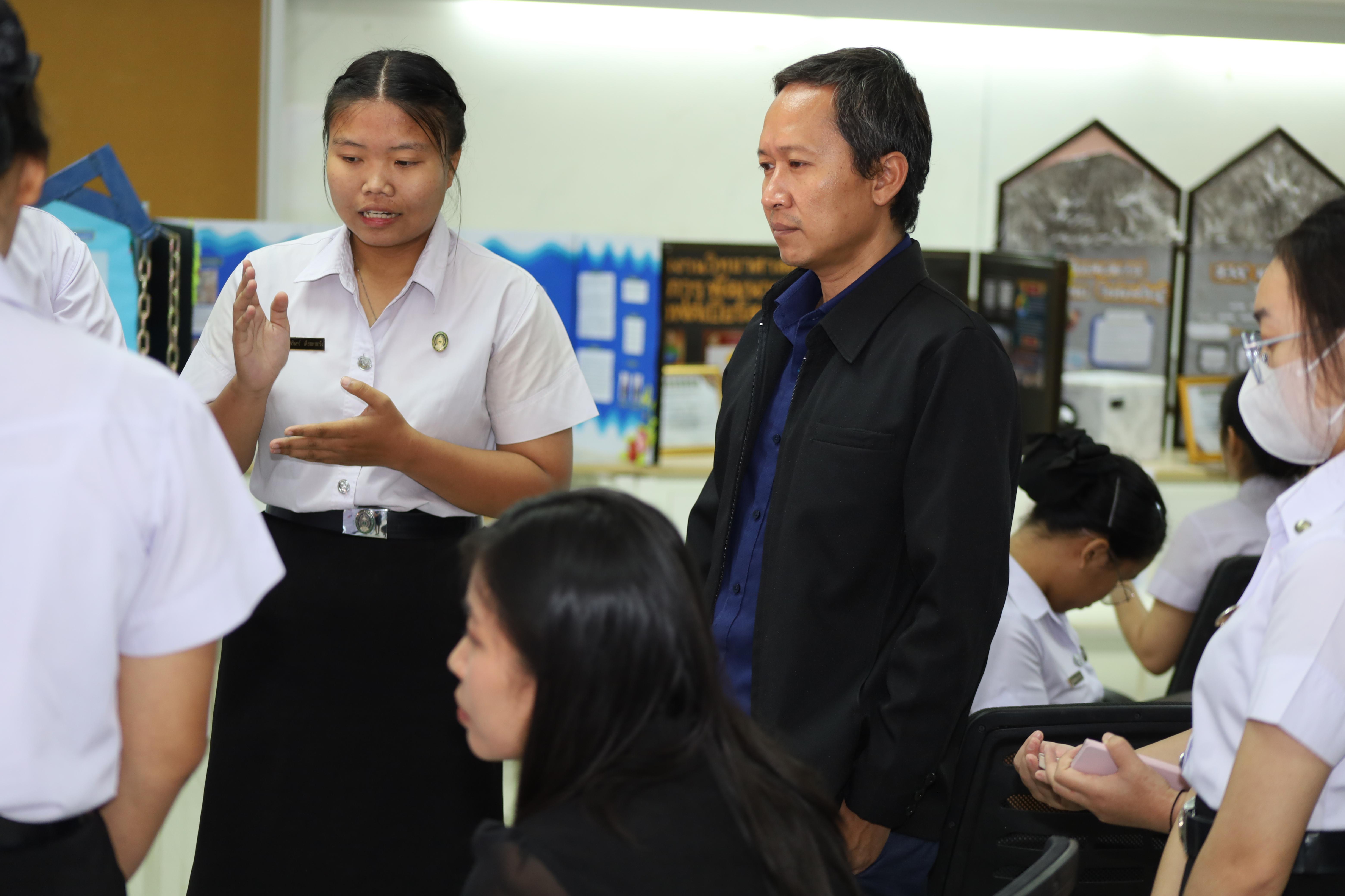 109. วันที่ 18 กุมภาพันธ์ 2569 โปรแกรมวิชาวิทยาศาสตร์ทั่วไป จัดสัมมนาโครงงานวิทยาศาสตร์ ประจำปี2569 ซึ่งได้รับเกียรติจาก ผศ.ดร.ประจบ ขวัญมั่น