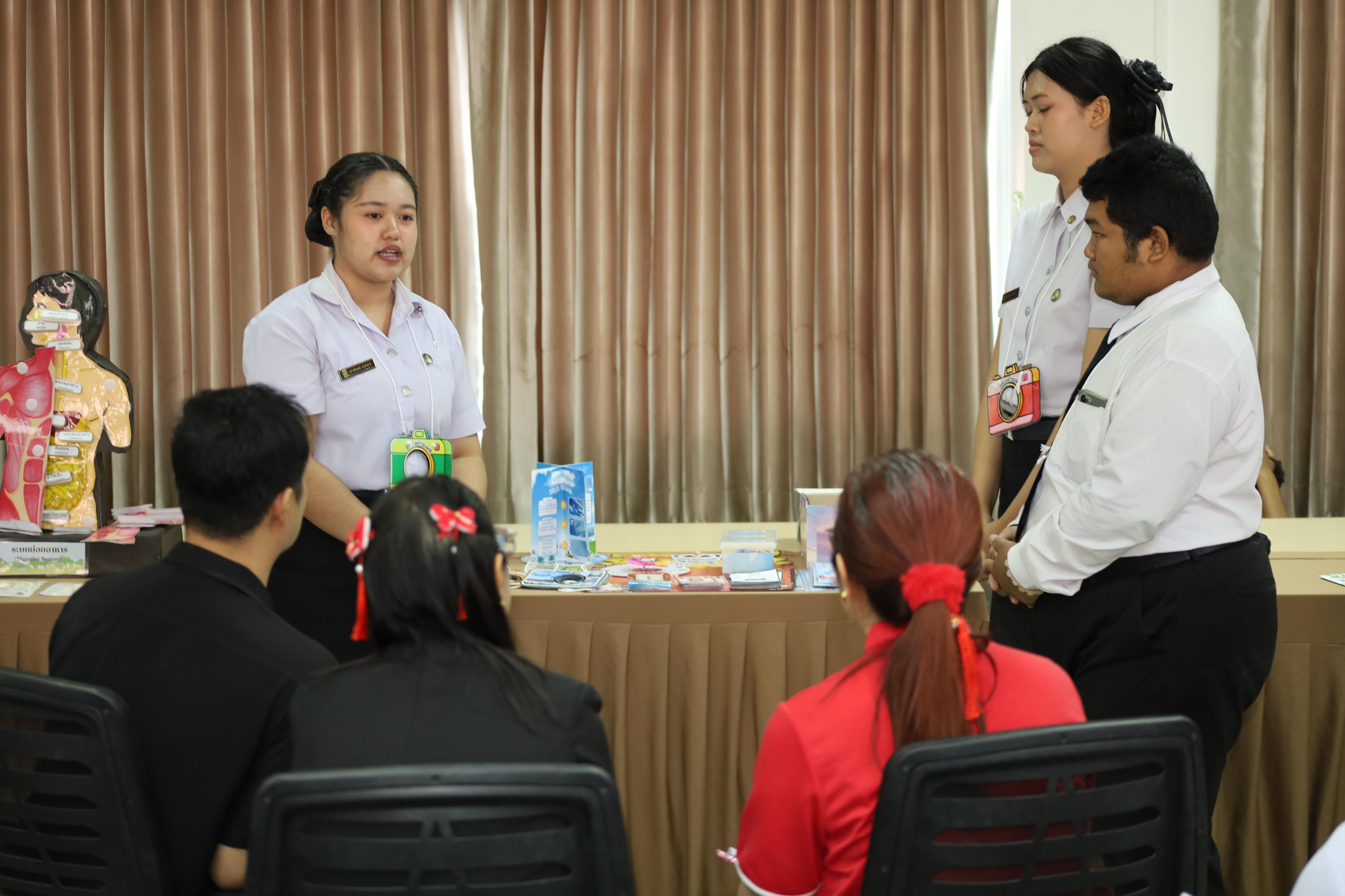 114. วันที่ 18 กุมภาพันธ์ 2569 โปรแกรมวิชาวิทยาศาสตร์ทั่วไป จัดสัมมนาโครงงานวิทยาศาสตร์ ประจำปี2569 ซึ่งได้รับเกียรติจาก ผศ.ดร.ประจบ ขวัญมั่น