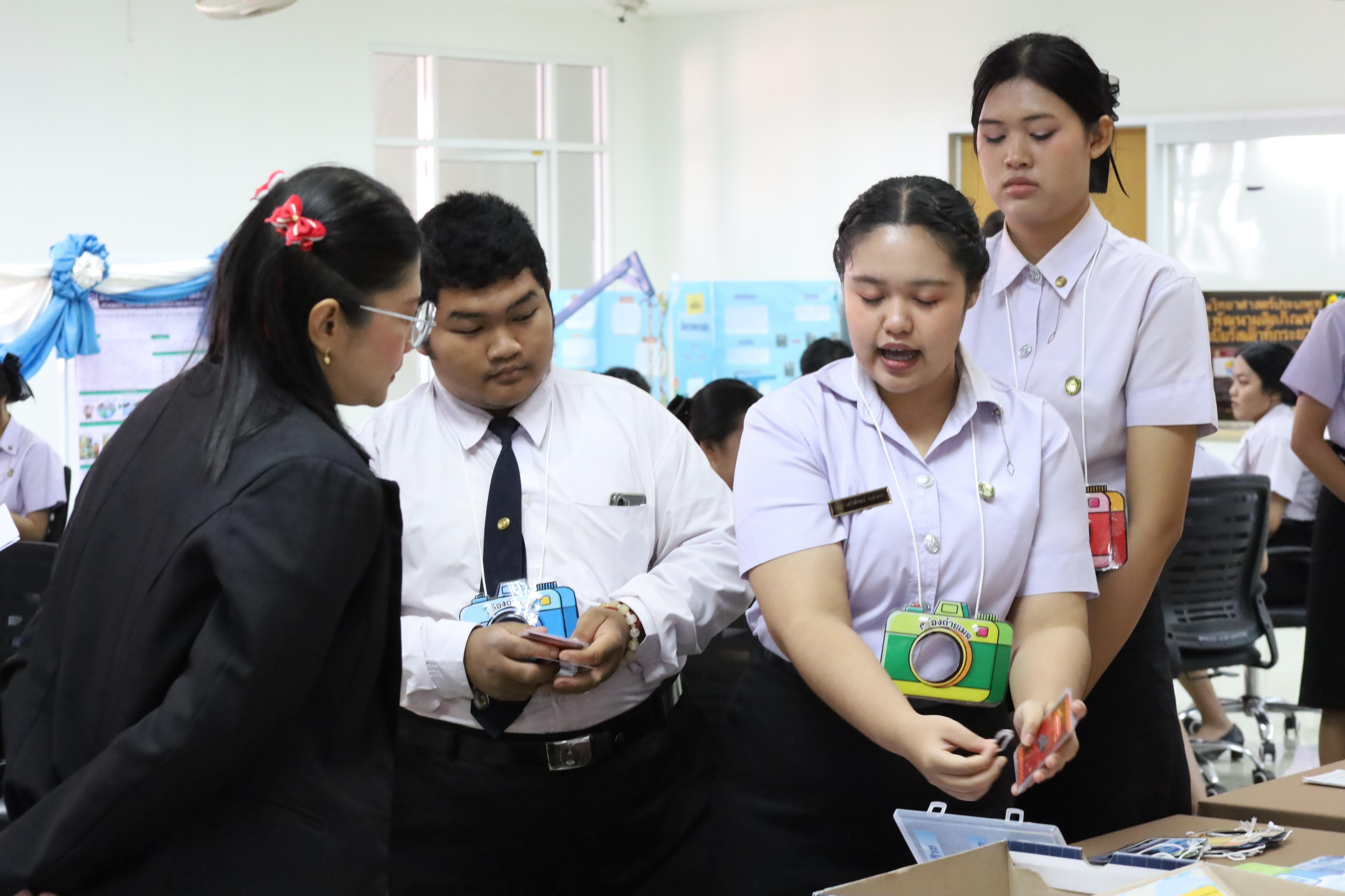 122. วันที่ 18 กุมภาพันธ์ 2569 โปรแกรมวิชาวิทยาศาสตร์ทั่วไป จัดสัมมนาโครงงานวิทยาศาสตร์ ประจำปี2569 ซึ่งได้รับเกียรติจาก ผศ.ดร.ประจบ ขวัญมั่น