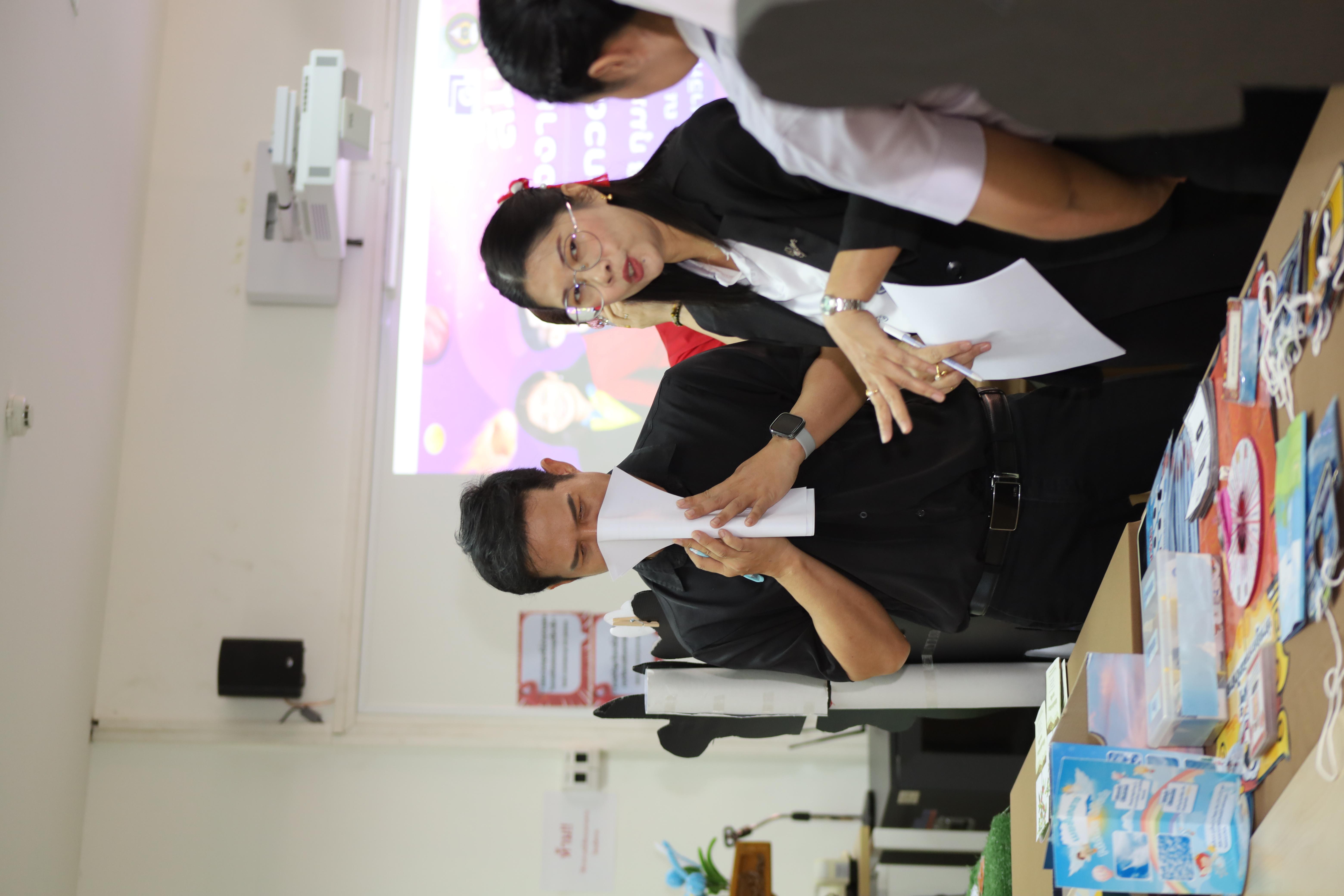 131. วันที่ 18 กุมภาพันธ์ 2569 โปรแกรมวิชาวิทยาศาสตร์ทั่วไป จัดสัมมนาโครงงานวิทยาศาสตร์ ประจำปี2569 ซึ่งได้รับเกียรติจาก ผศ.ดร.ประจบ ขวัญมั่น