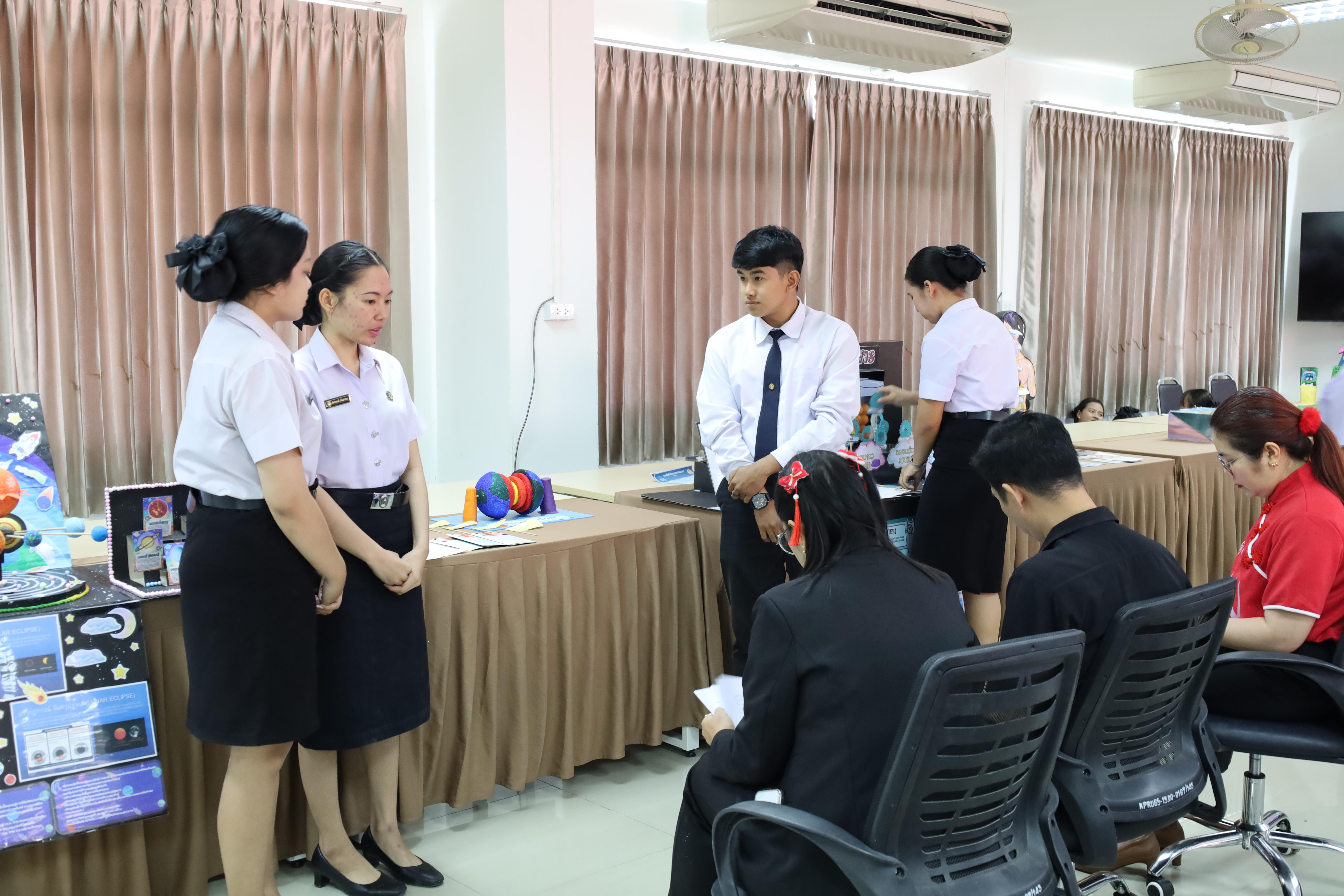 155. วันที่ 18 กุมภาพันธ์ 2569 โปรแกรมวิชาวิทยาศาสตร์ทั่วไป จัดสัมมนาโครงงานวิทยาศาสตร์ ประจำปี2569 ซึ่งได้รับเกียรติจาก ผศ.ดร.ประจบ ขวัญมั่น