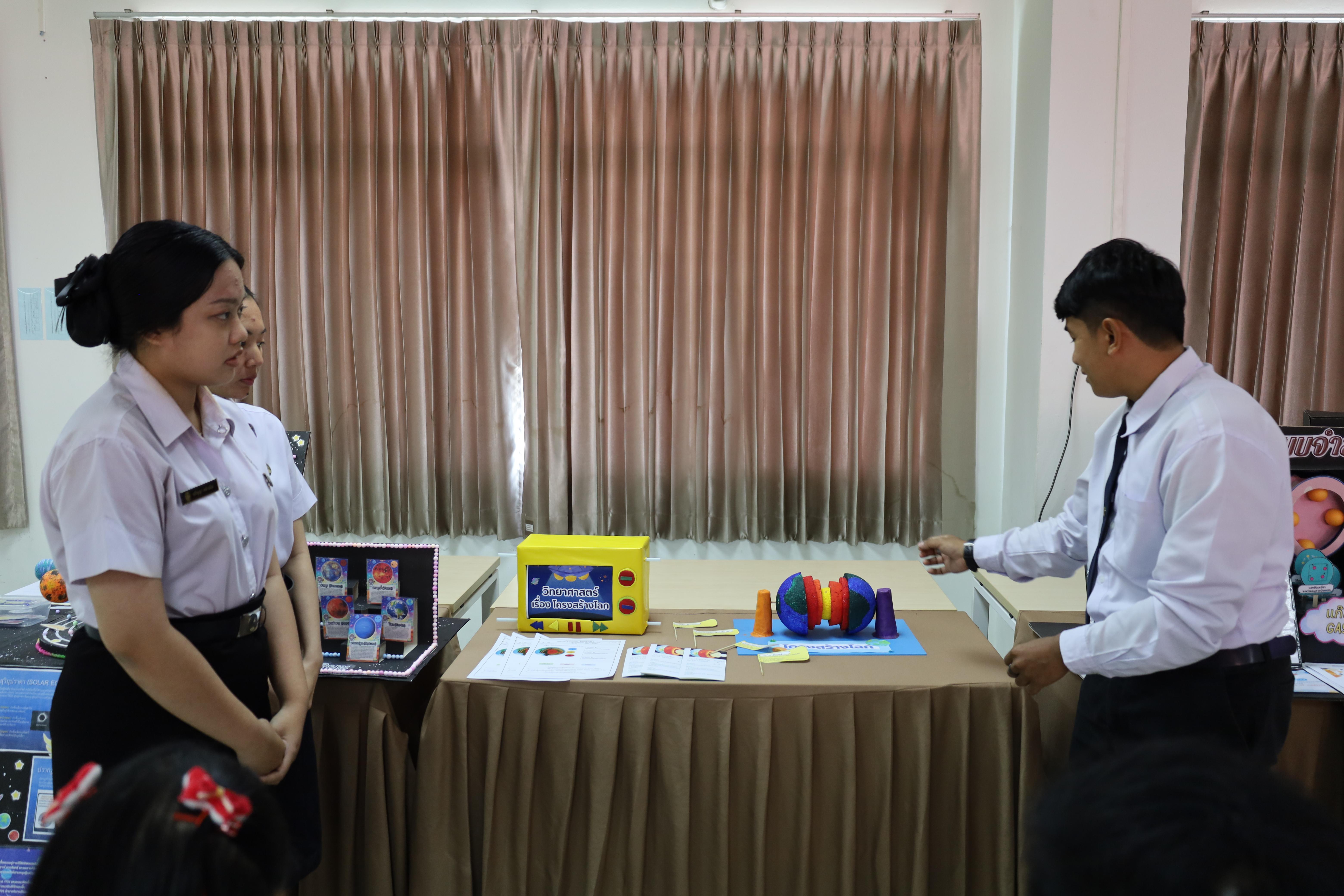 157. วันที่ 18 กุมภาพันธ์ 2569 โปรแกรมวิชาวิทยาศาสตร์ทั่วไป จัดสัมมนาโครงงานวิทยาศาสตร์ ประจำปี2569 ซึ่งได้รับเกียรติจาก ผศ.ดร.ประจบ ขวัญมั่น